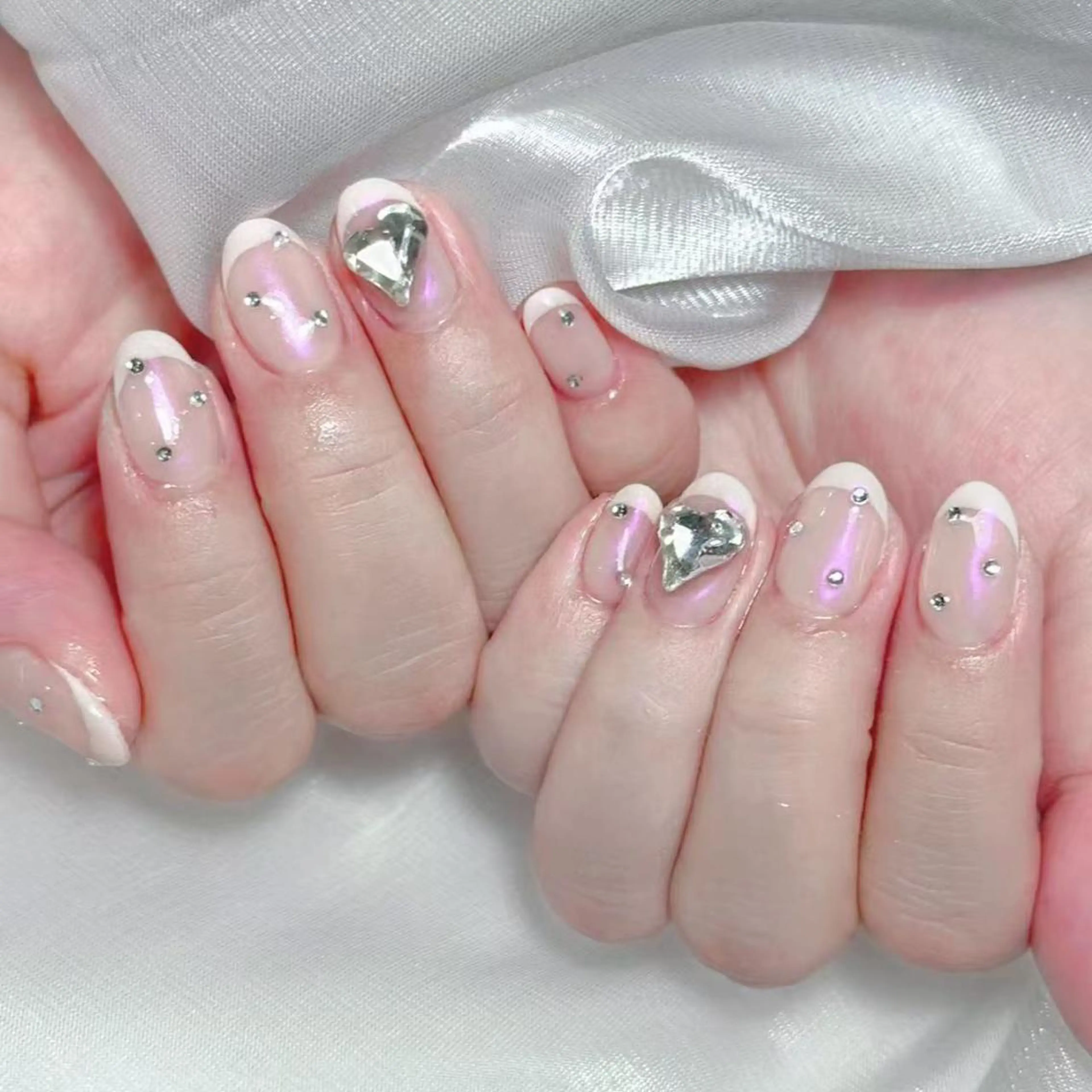ネイル アートネイル オーロラネイル ガーリー キラキラネイル マグネットネイル ハンドネイル ハンドケア Diamond 🚢のネイルデザイン