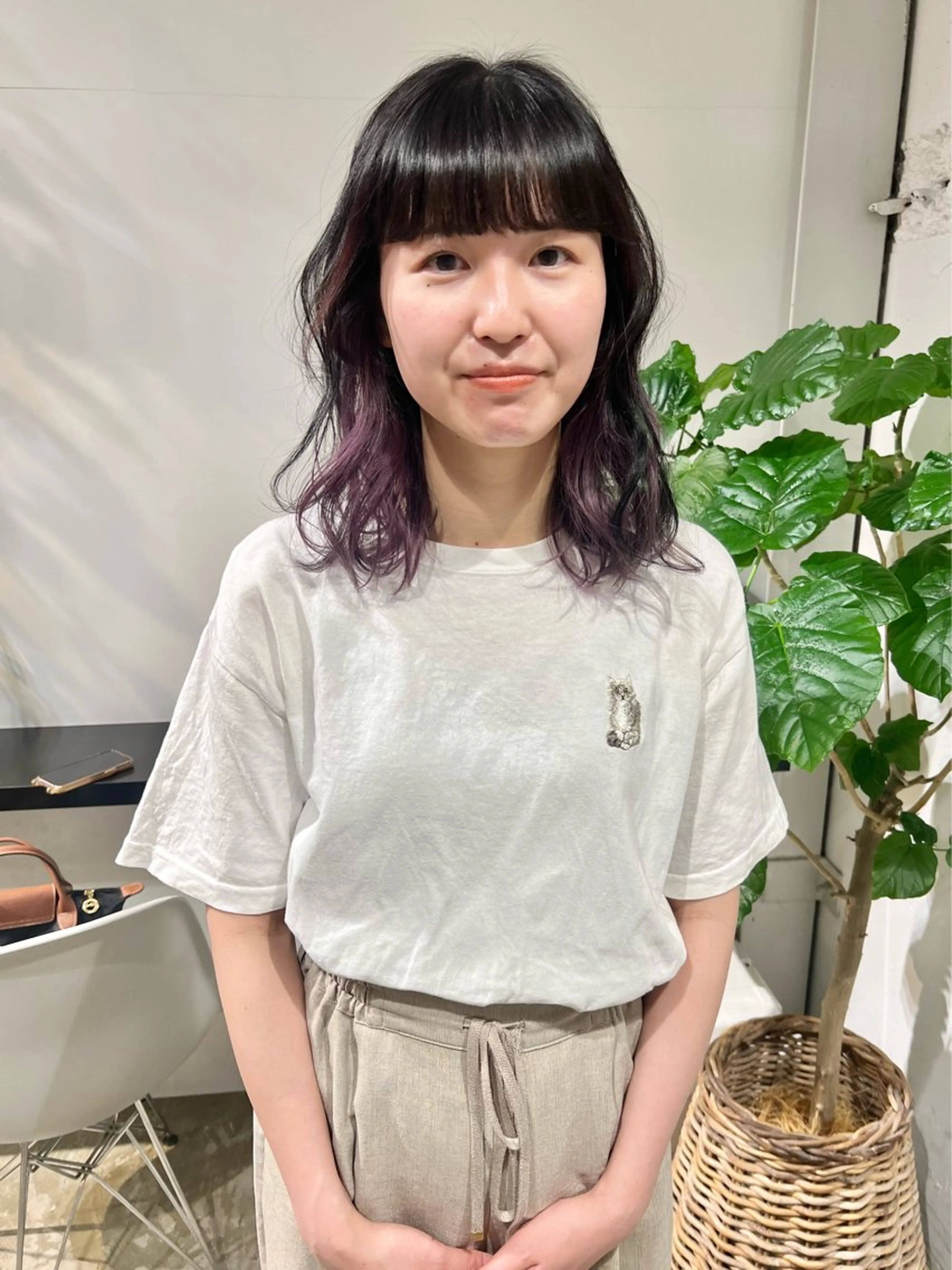 ミディアム カット ヘアカラー 石井 菜々のヘアスタイル