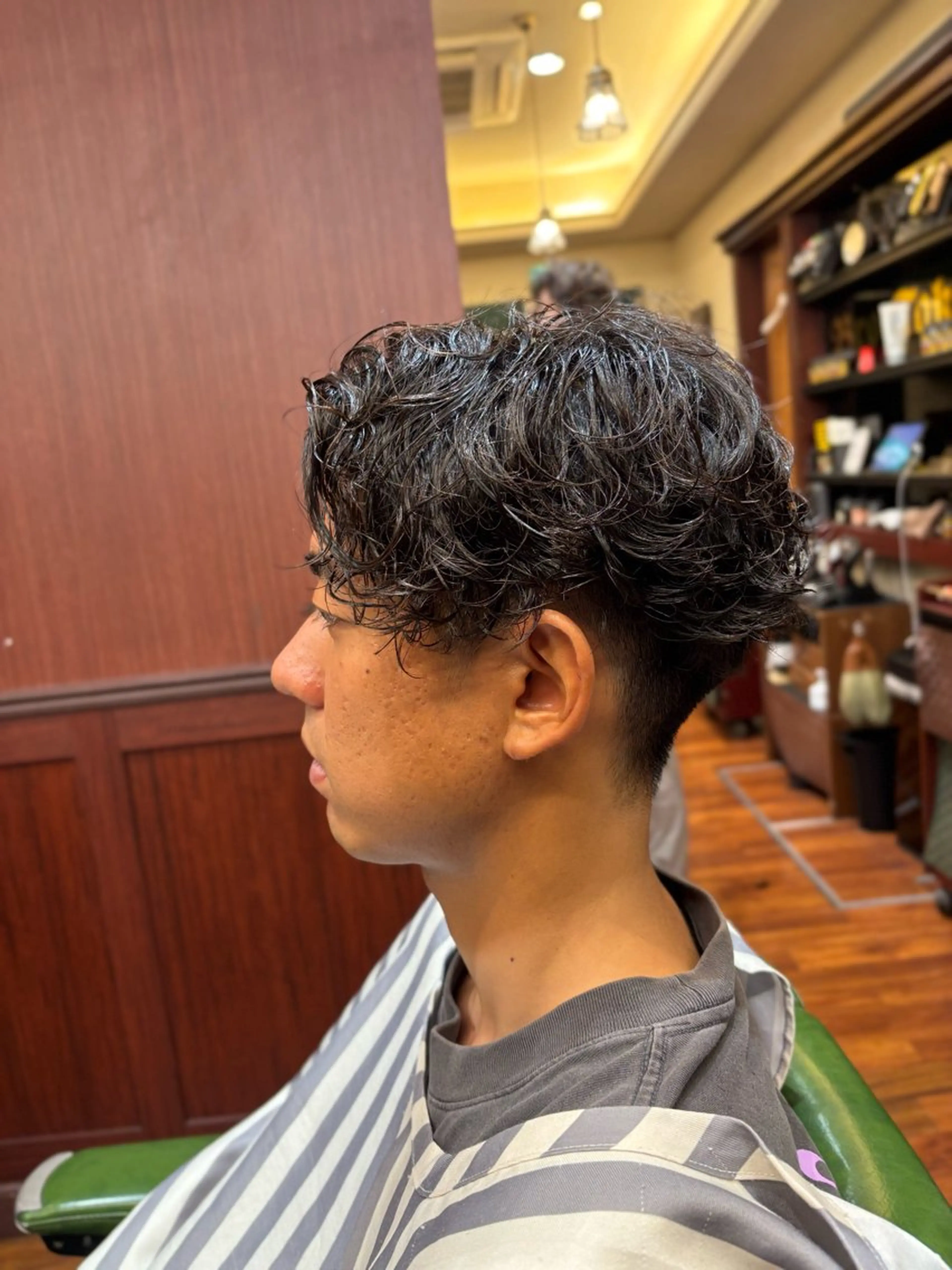 ミディアム パーマ BroTokyo Barbershop 銀座店所属・大河 たいがのヘアスタイル