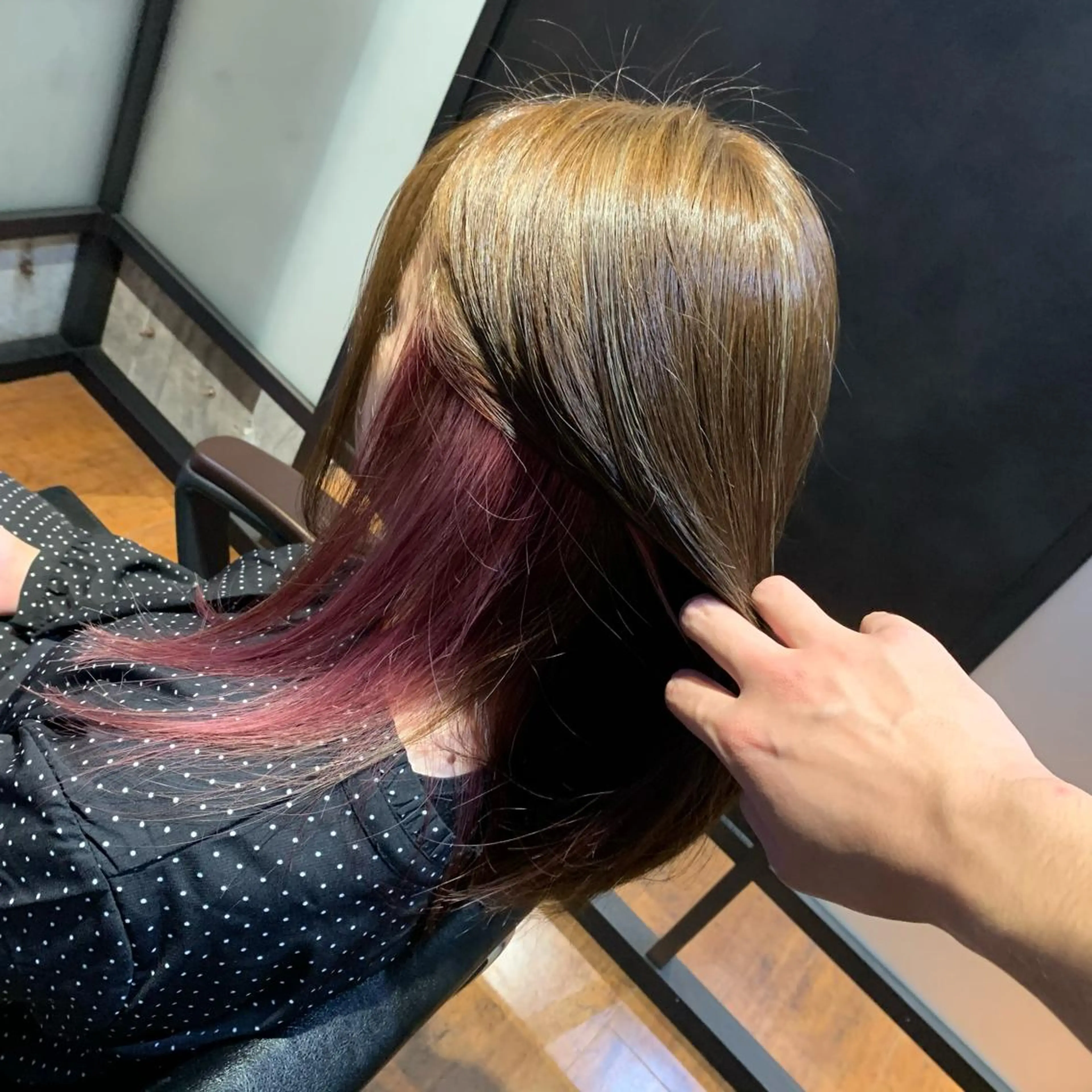 カラー newi TATSUのヘアスタイル