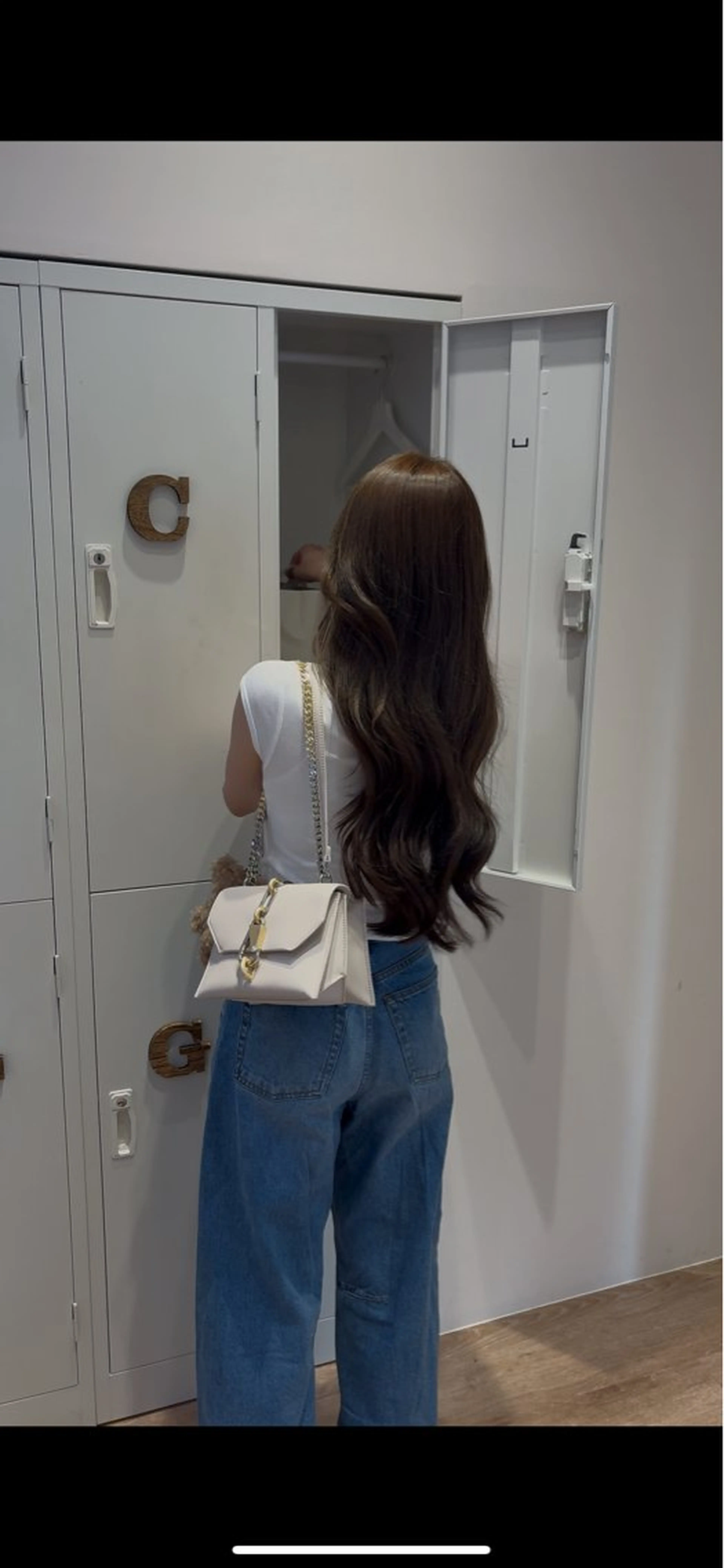 ロング ヘアカラー 西本 楓華のヘアスタイル