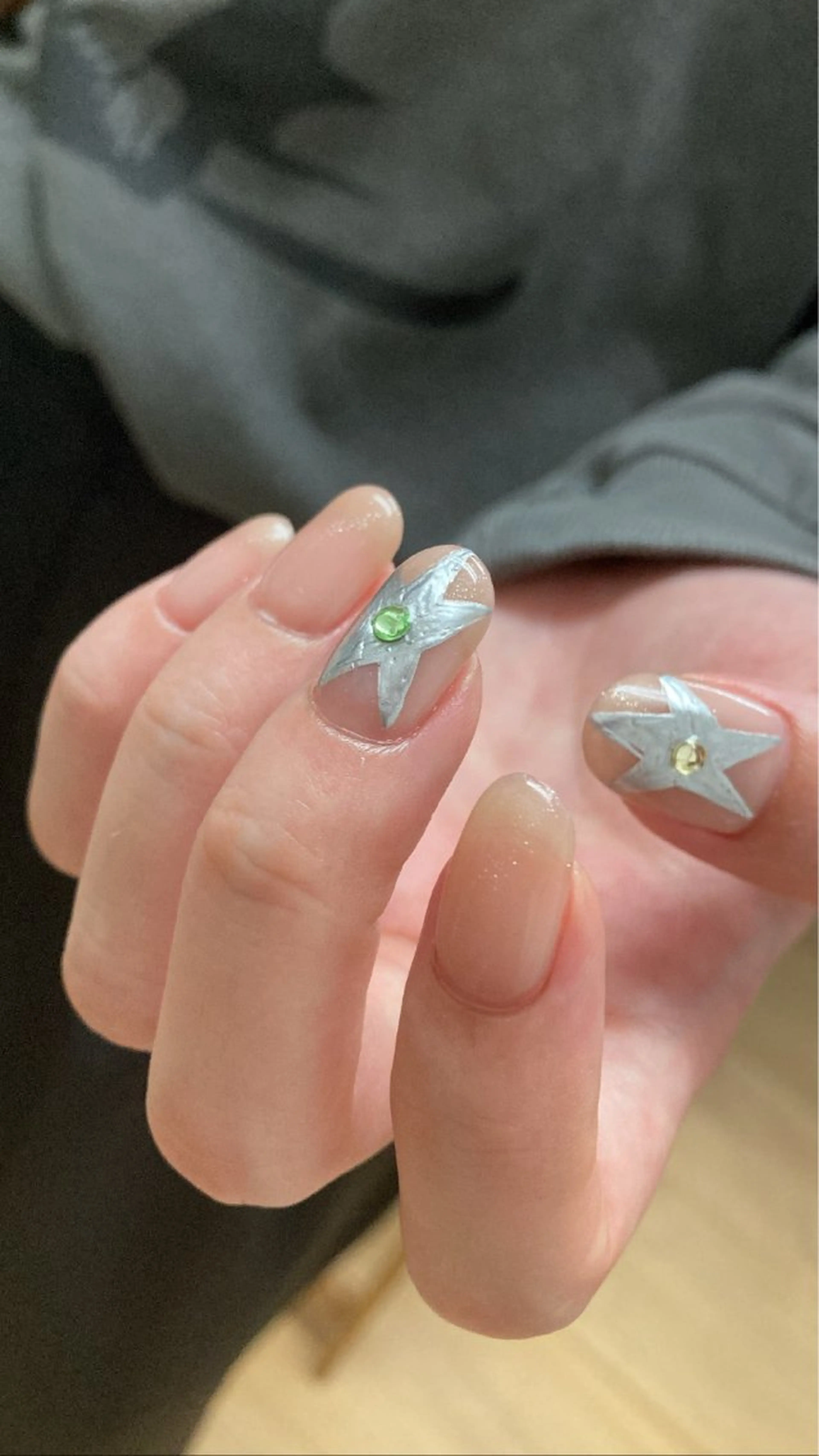 ネイル nailsalon　hue所属・小山 羽奈のネイルデザイン