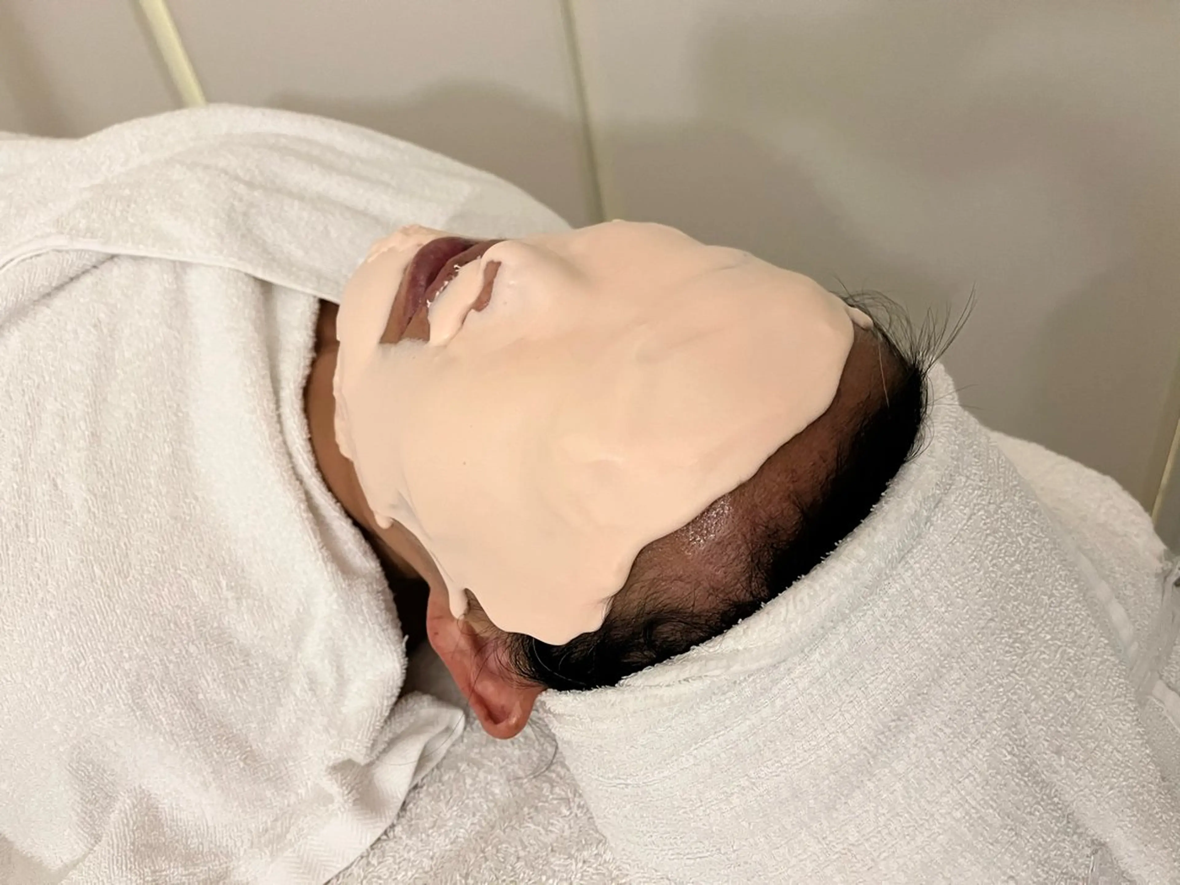 今だけ特典付き❗️シワ、たるみが気になる方へ🎀ふっくらぷるぷるお肌へ💆‍♀️アドバンスコース+コラックスケアパックの写真