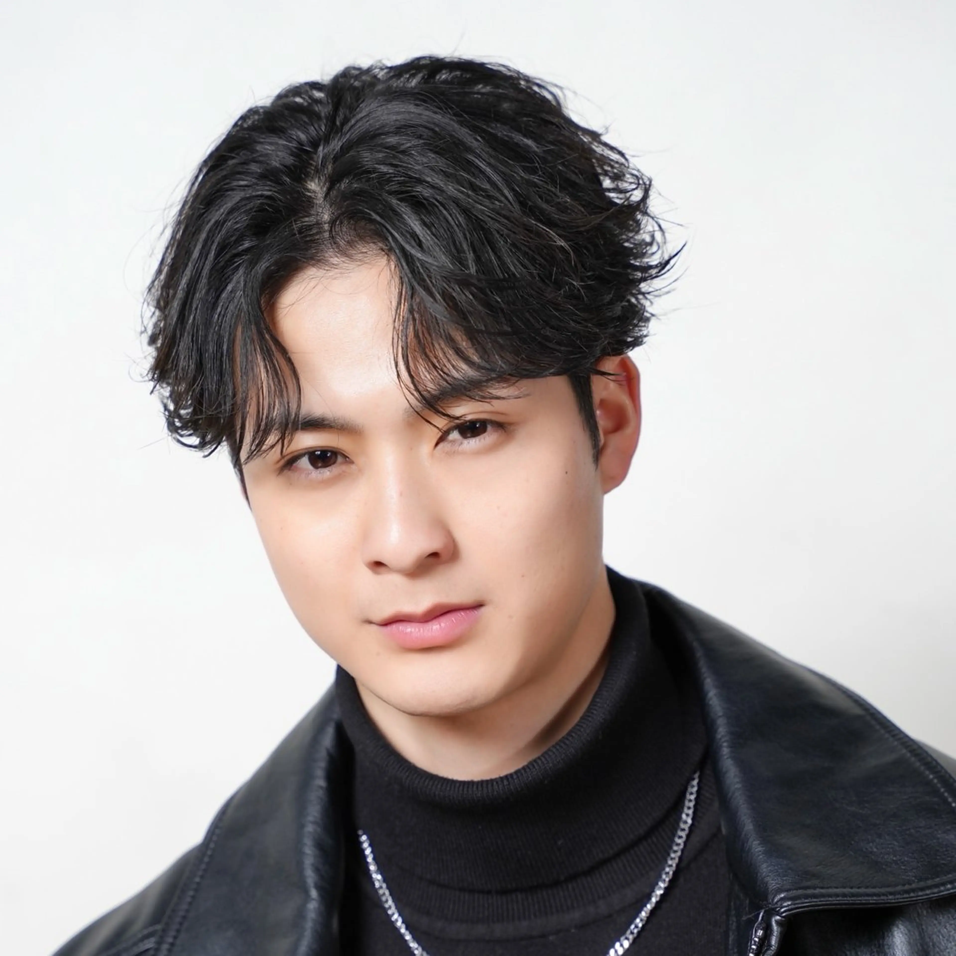 ショート カラー パーマ メンズ ショートヘア カット パーマ 🔥メンズ🔥かっこ いいが正義！代表柿崎のヘアスタイル