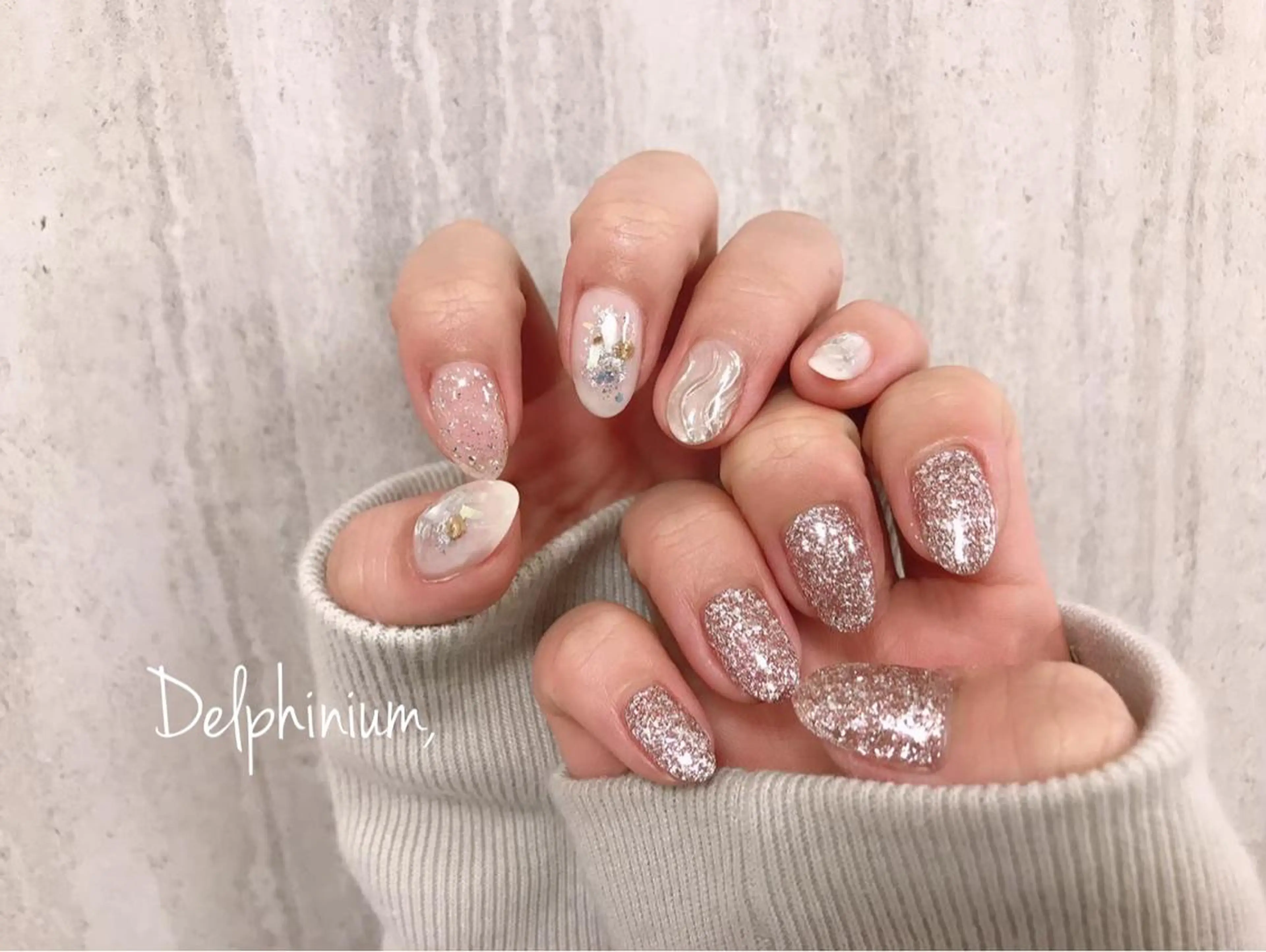 ネイル キラキラネイル ニュアンスネイル ハンドネイル 岡本 友恵のネイルデザイン