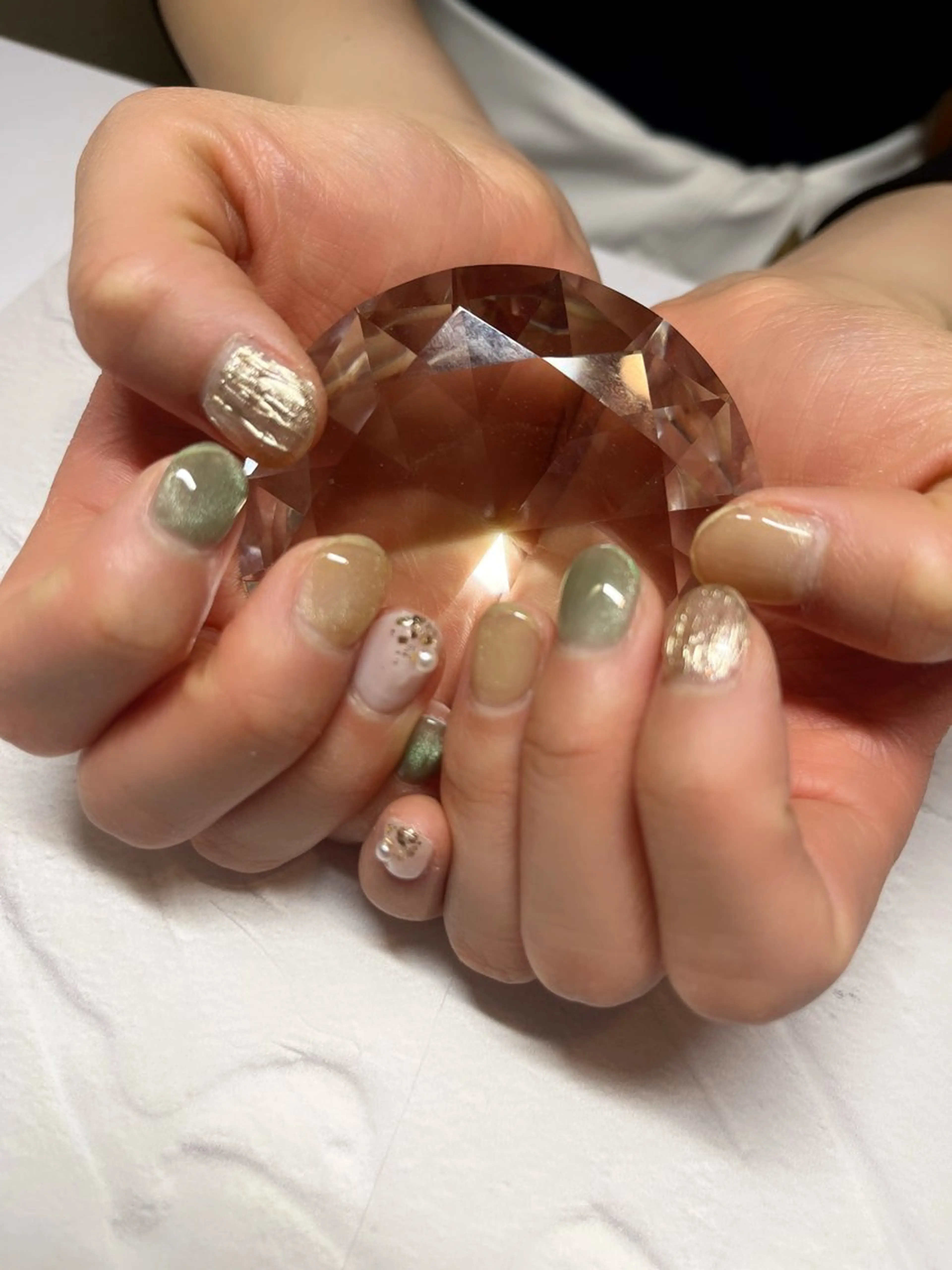 ネイル ハンドネイル li___nail 31のネイルデザイン