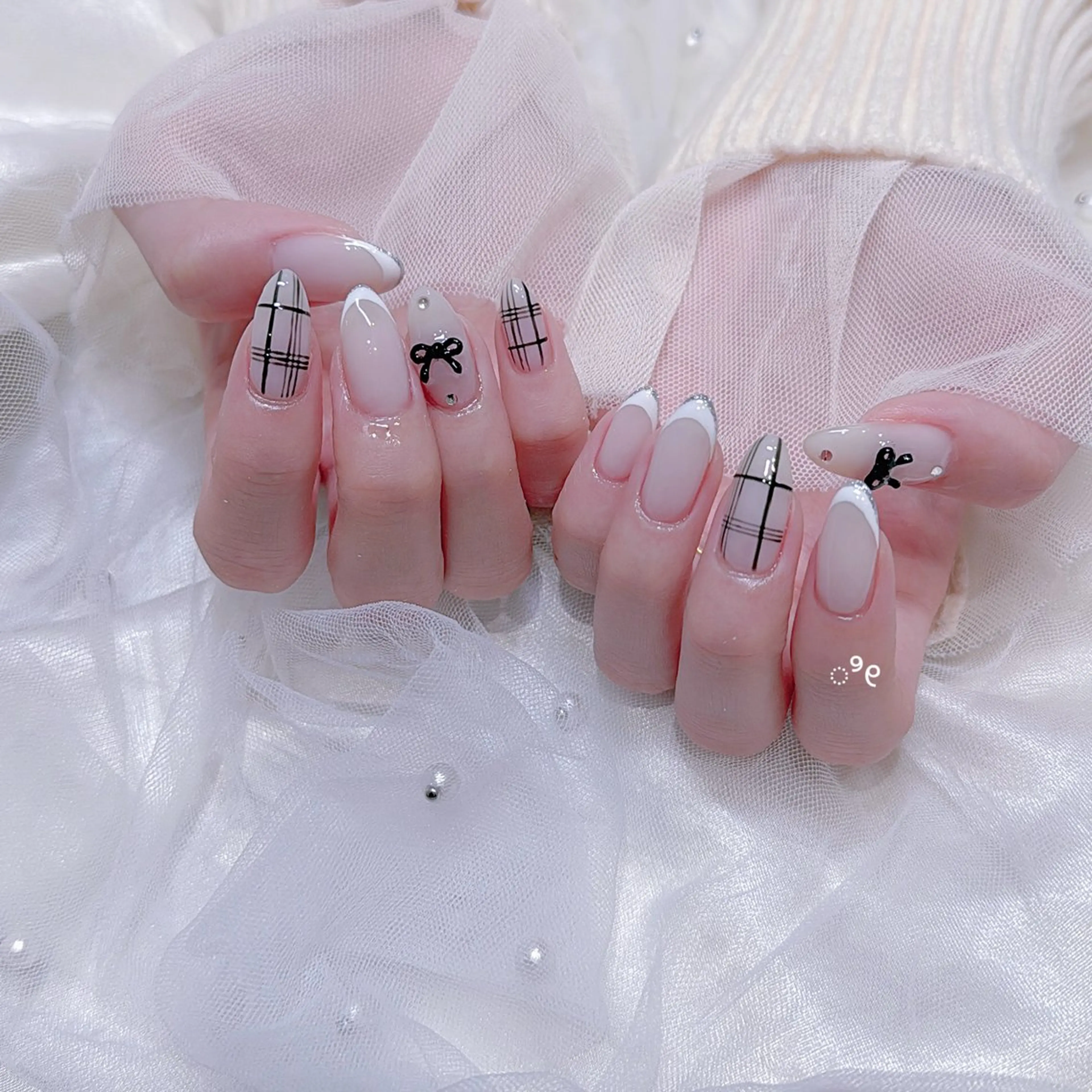 ネイル ホワイト ハンドネイル GOTODAYシェアサロン名古屋PARCO店所属・୨୧ ayakaのネイルデザイン