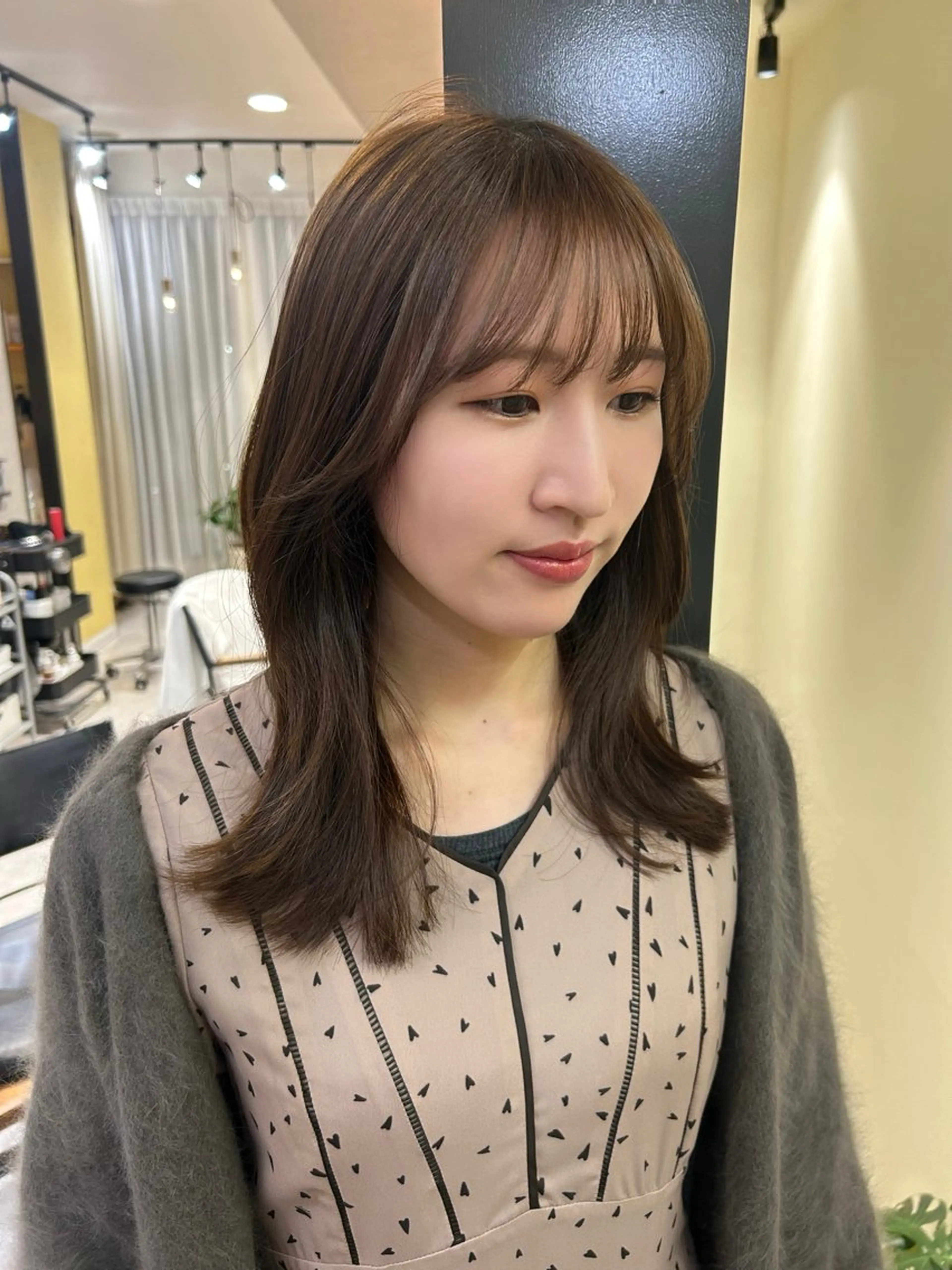 セミロング レイヤーカット カット トリートメント hub hair レイヤー/透明感のヘアスタイル