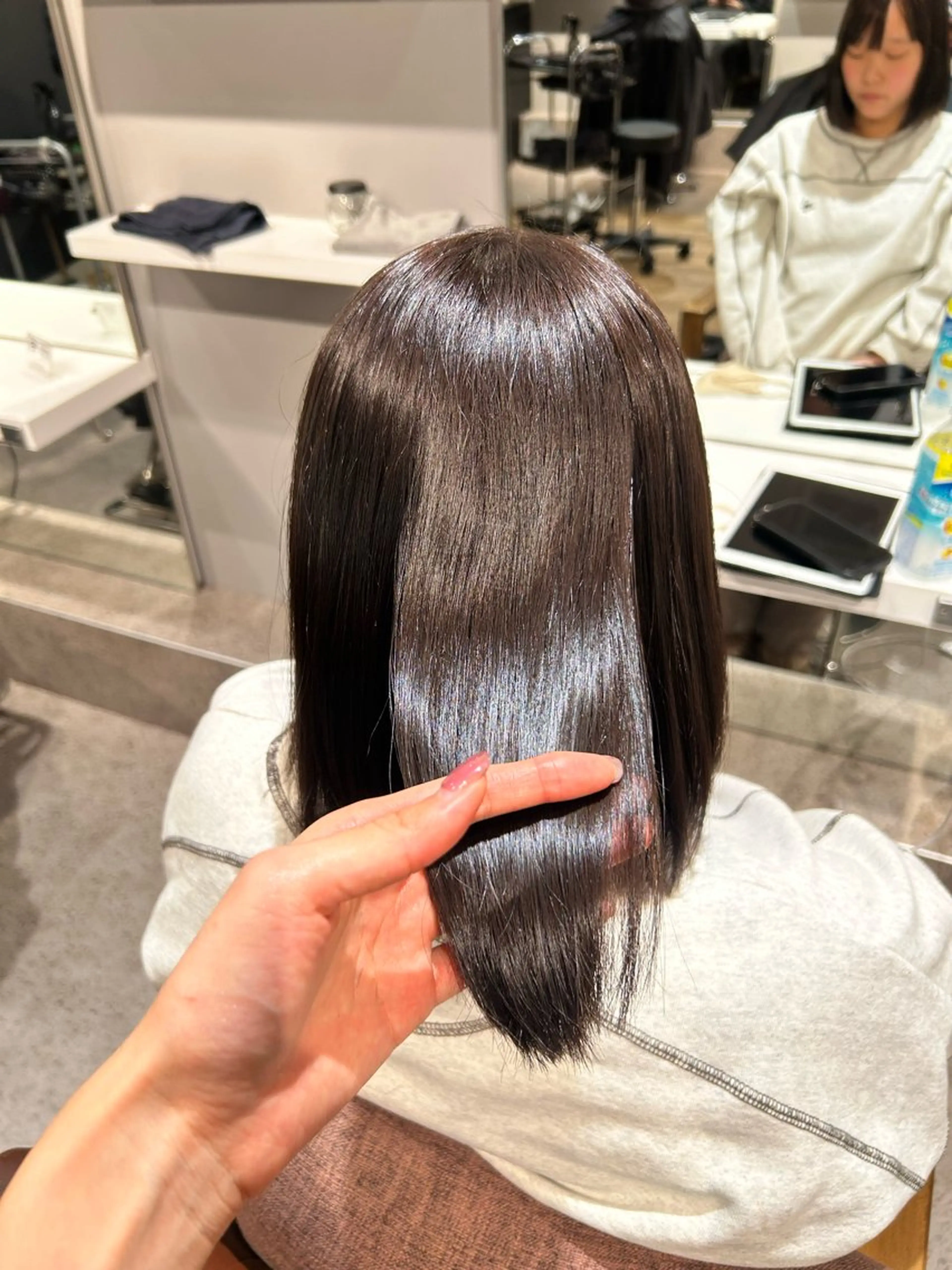 ミディアム カット BONIA by HEADLIGHT 大阪梅田店【ボニア バイ ヘッドライト】所属・綾/似合わせcut うめだの隠れ家サロンのヘアスタイル