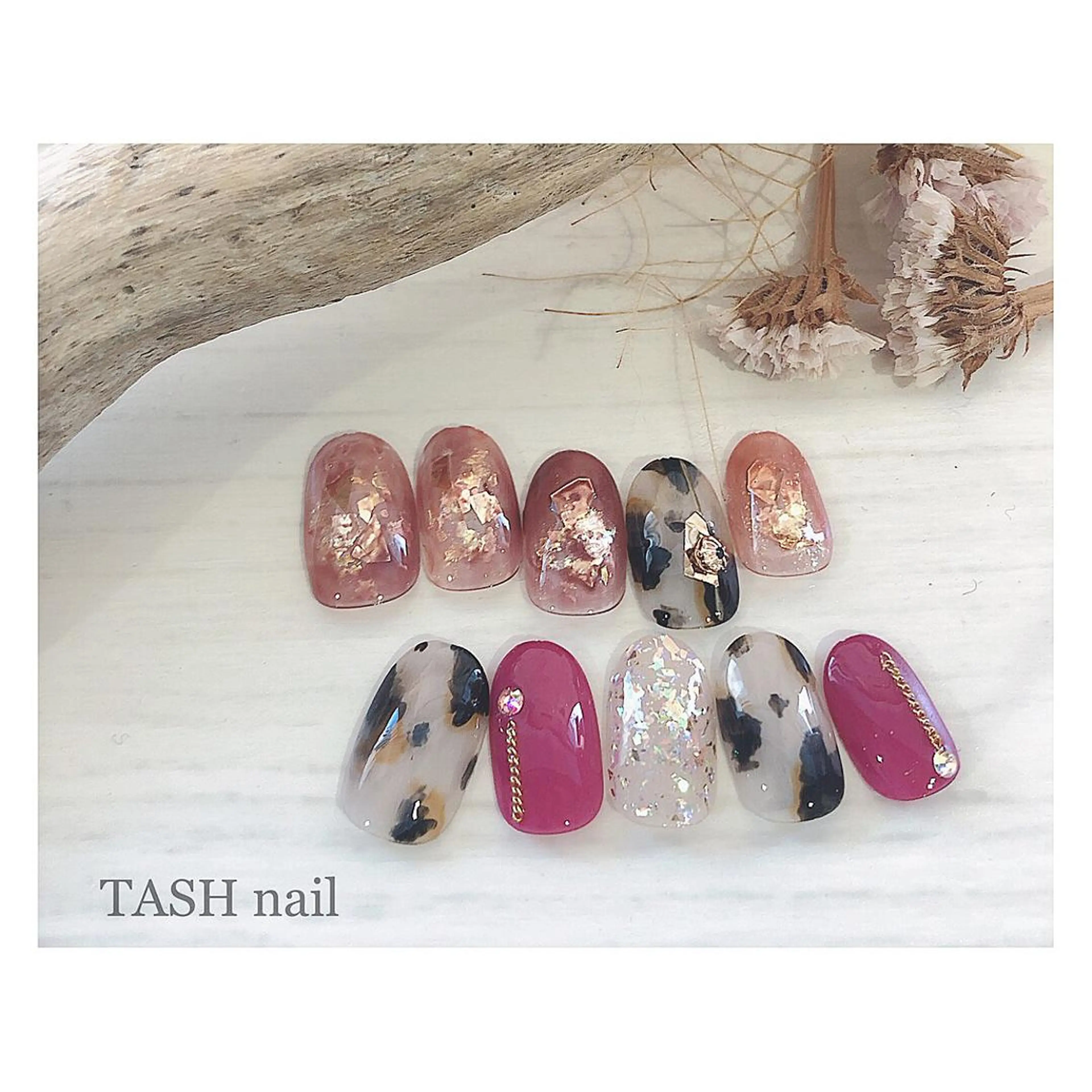 ネイル TASH nailのネイルデザイン