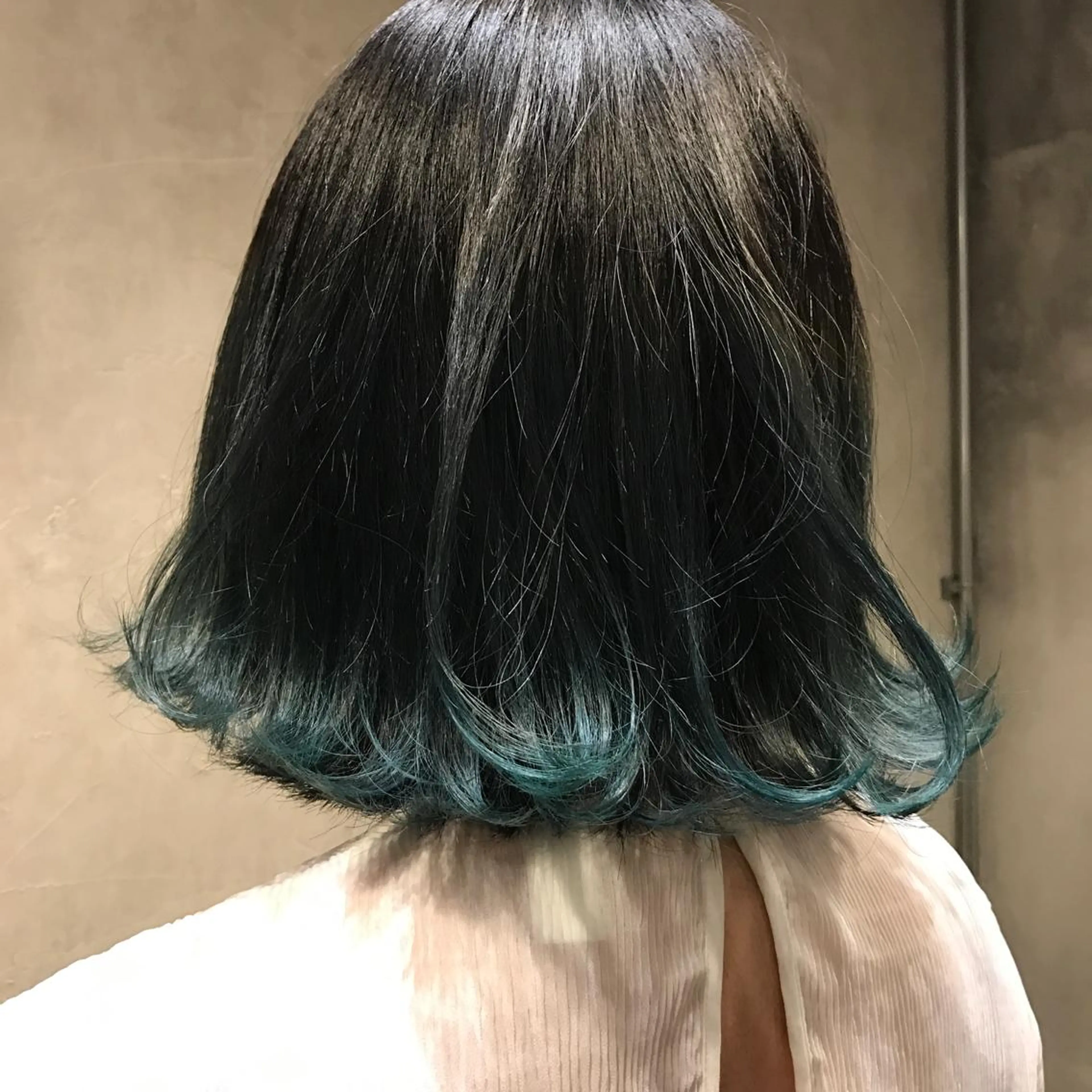 ミディアム カラー ブリーチ ブームボックス所属・🐝ハイトーンカラー hachi🐝のヘアスタイル