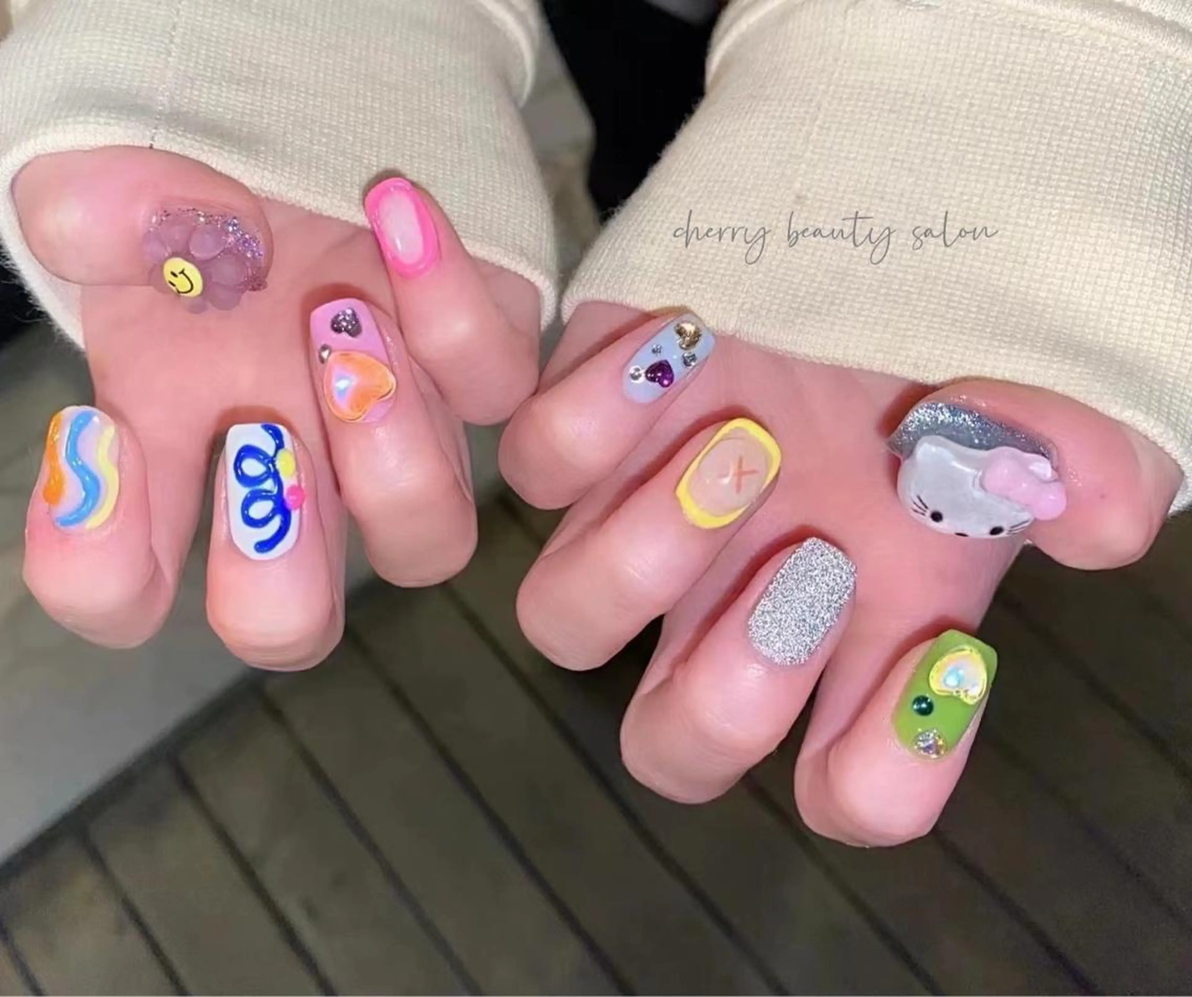 ネイル SAKURA 🍒のネイルデザイン