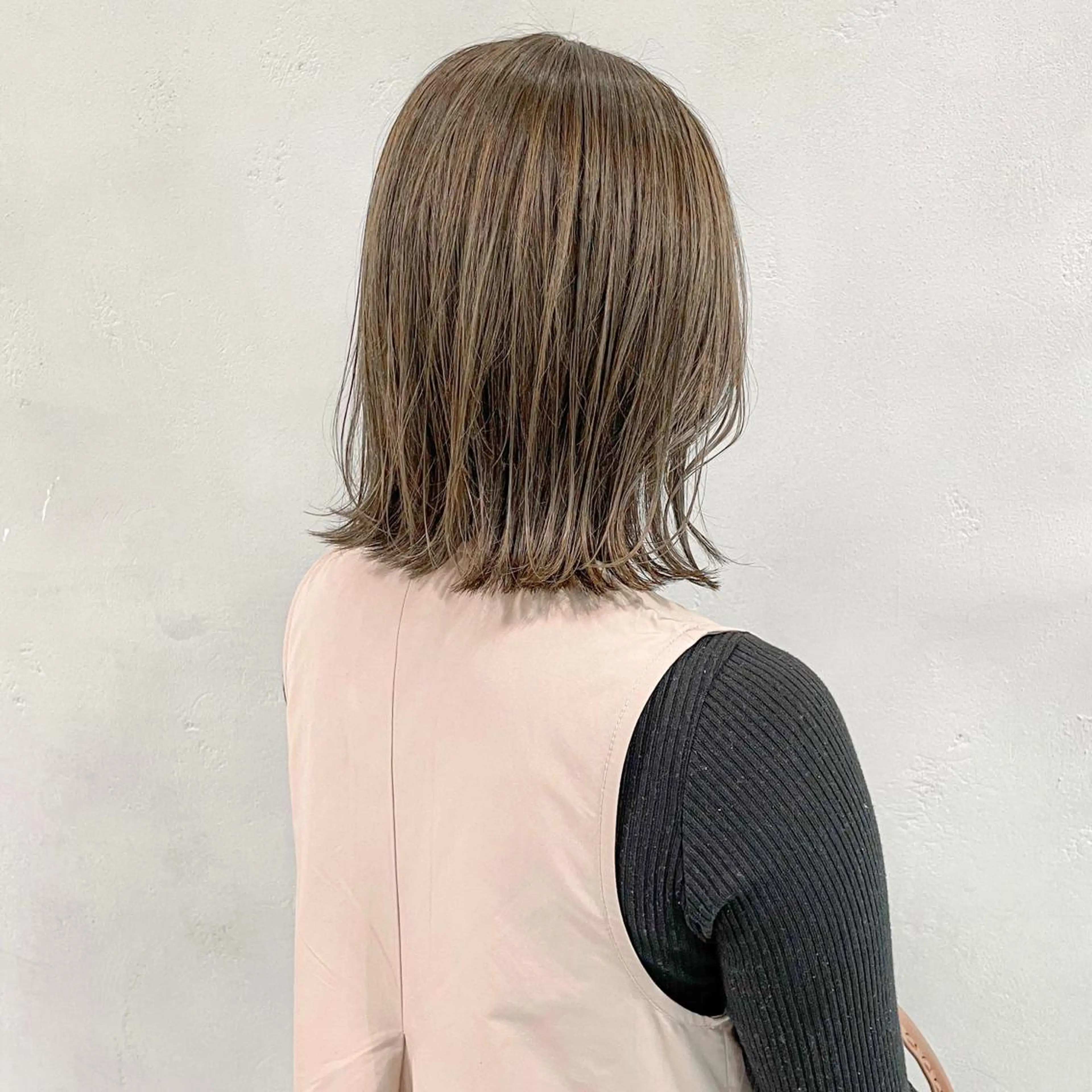 ミディアム カラー カット ヘアカラー トリートメント 阿田 悠士朗のヘアスタイル