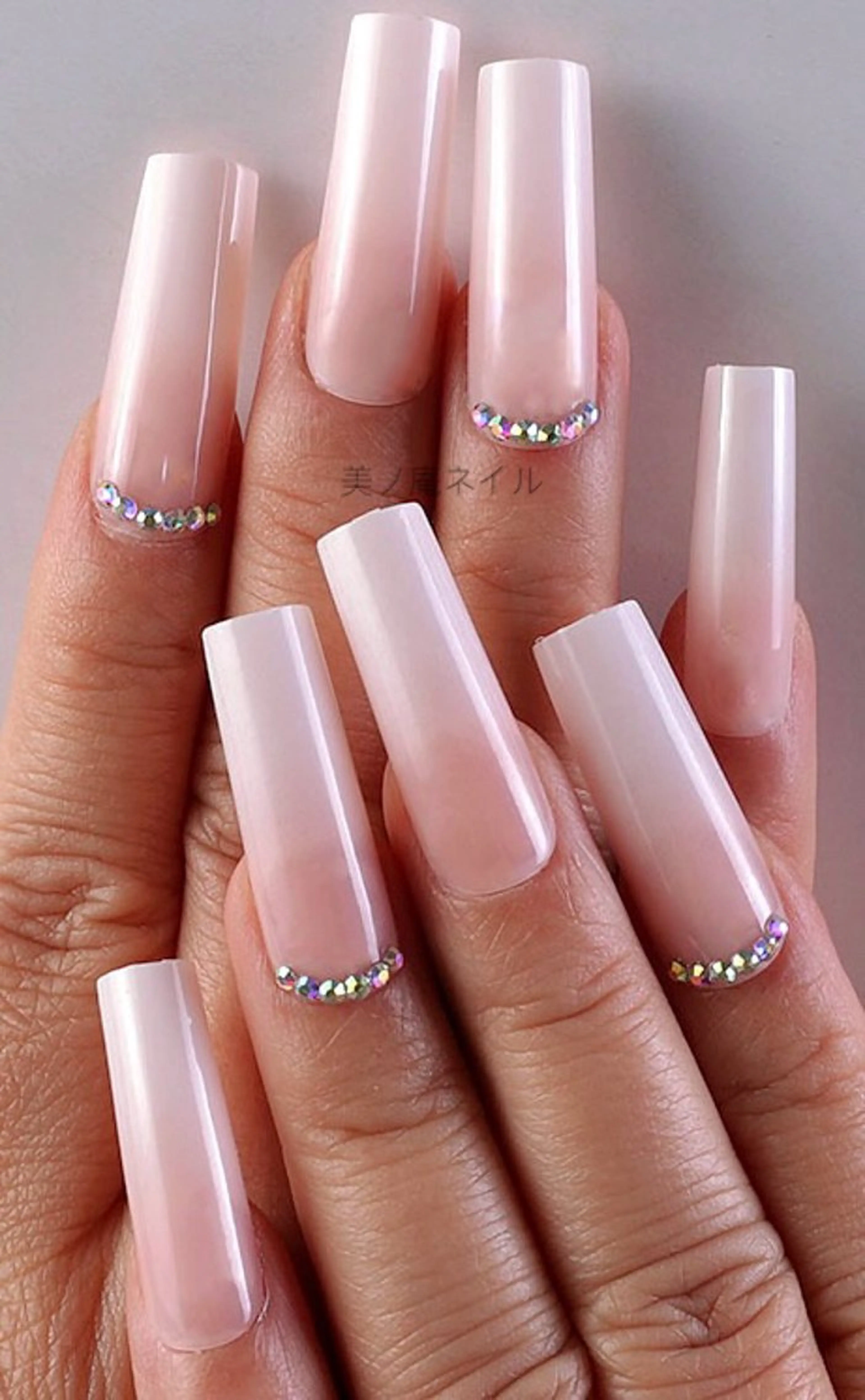 ネイル minoannail Yのネイルデザイン