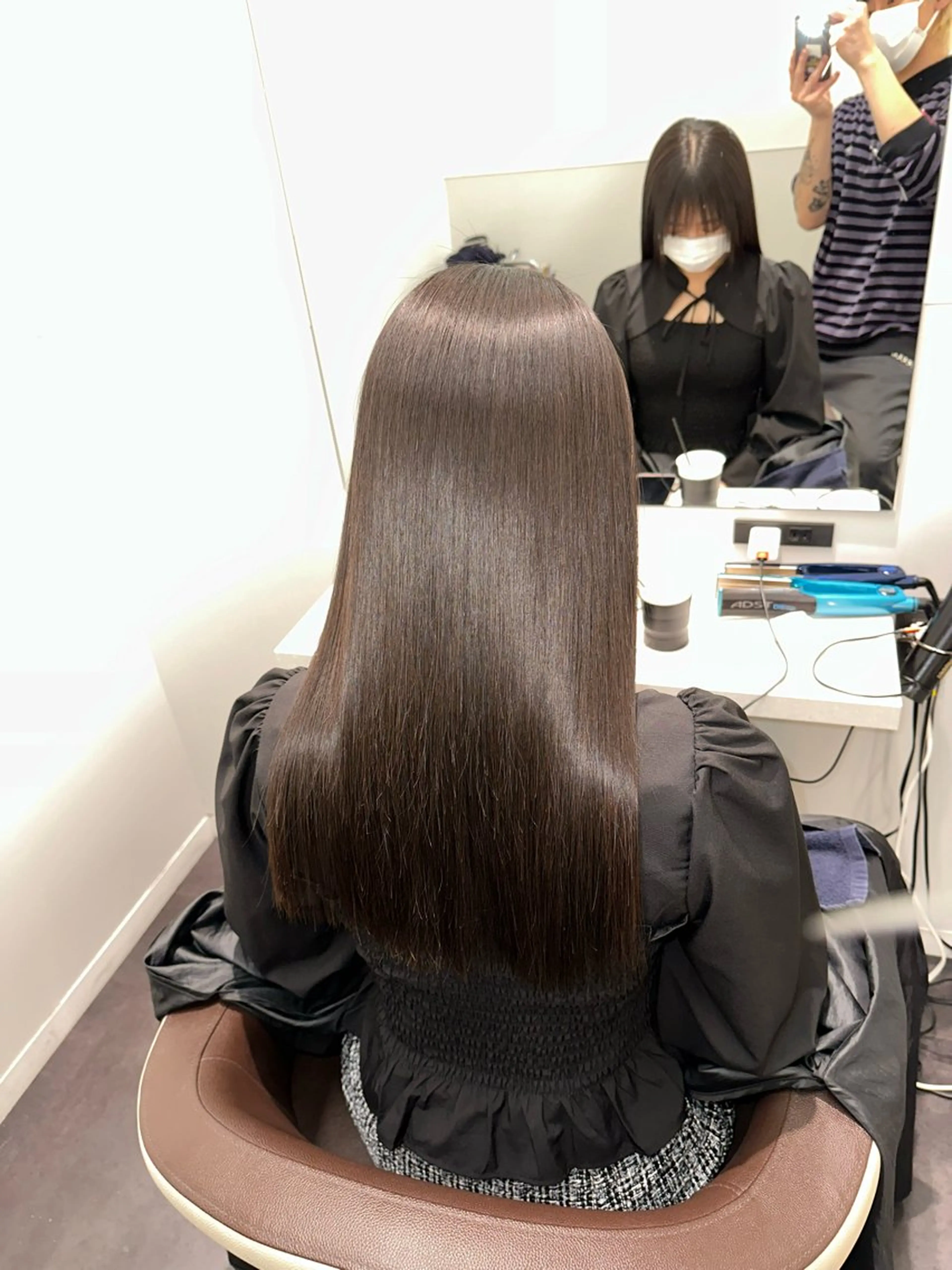 セミロング カラー Wisteria所属・美髪特化✨ 伊織✨縮毛矯正✨のヘアスタイル