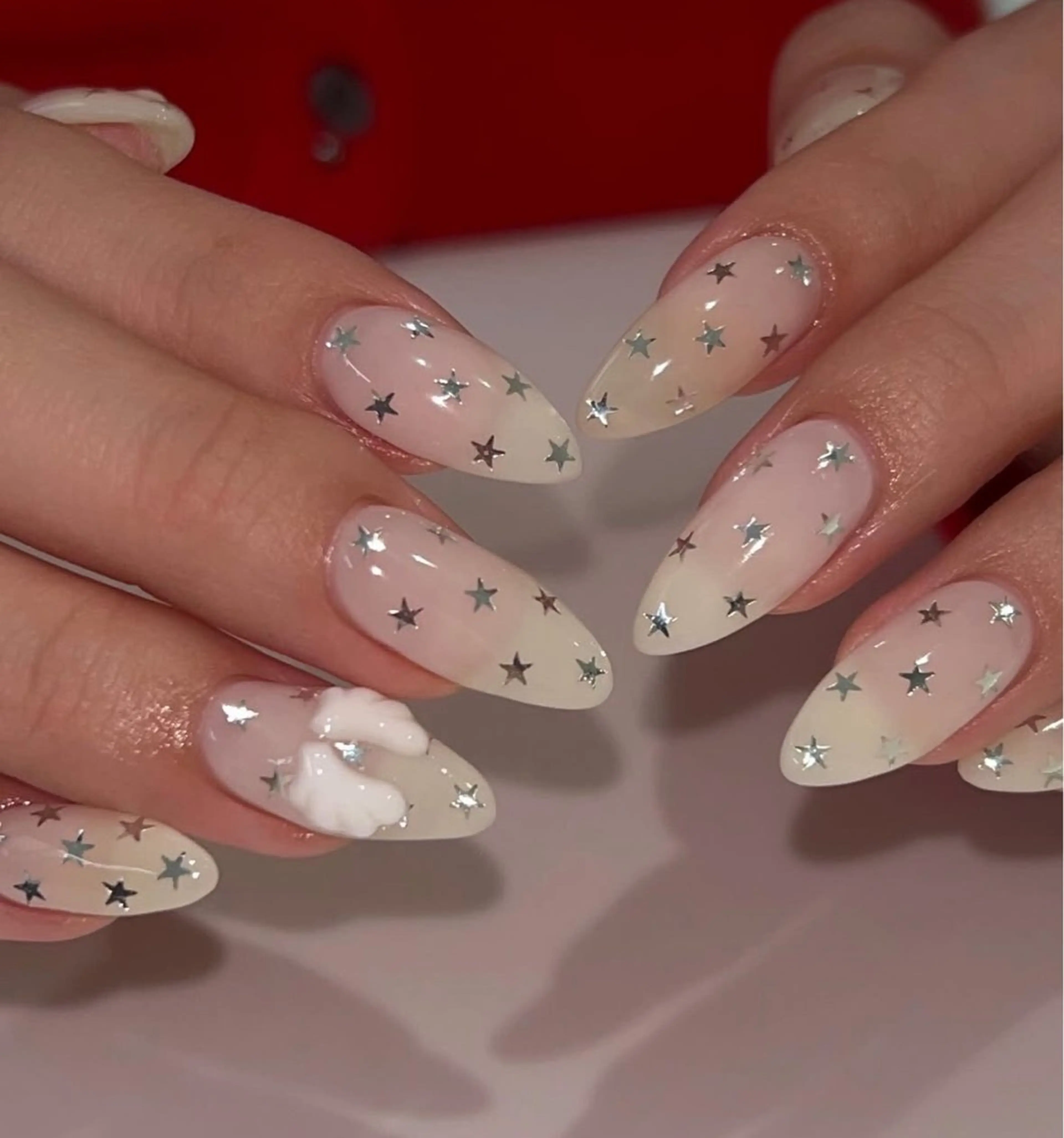 ネイル 長さ出し グラデーション キラキラネイル 韓国ネイル ラメ(グリッター) ハンドネイル ハンドケア Chisa Nail Studio所属・チ サのネイルデザイン