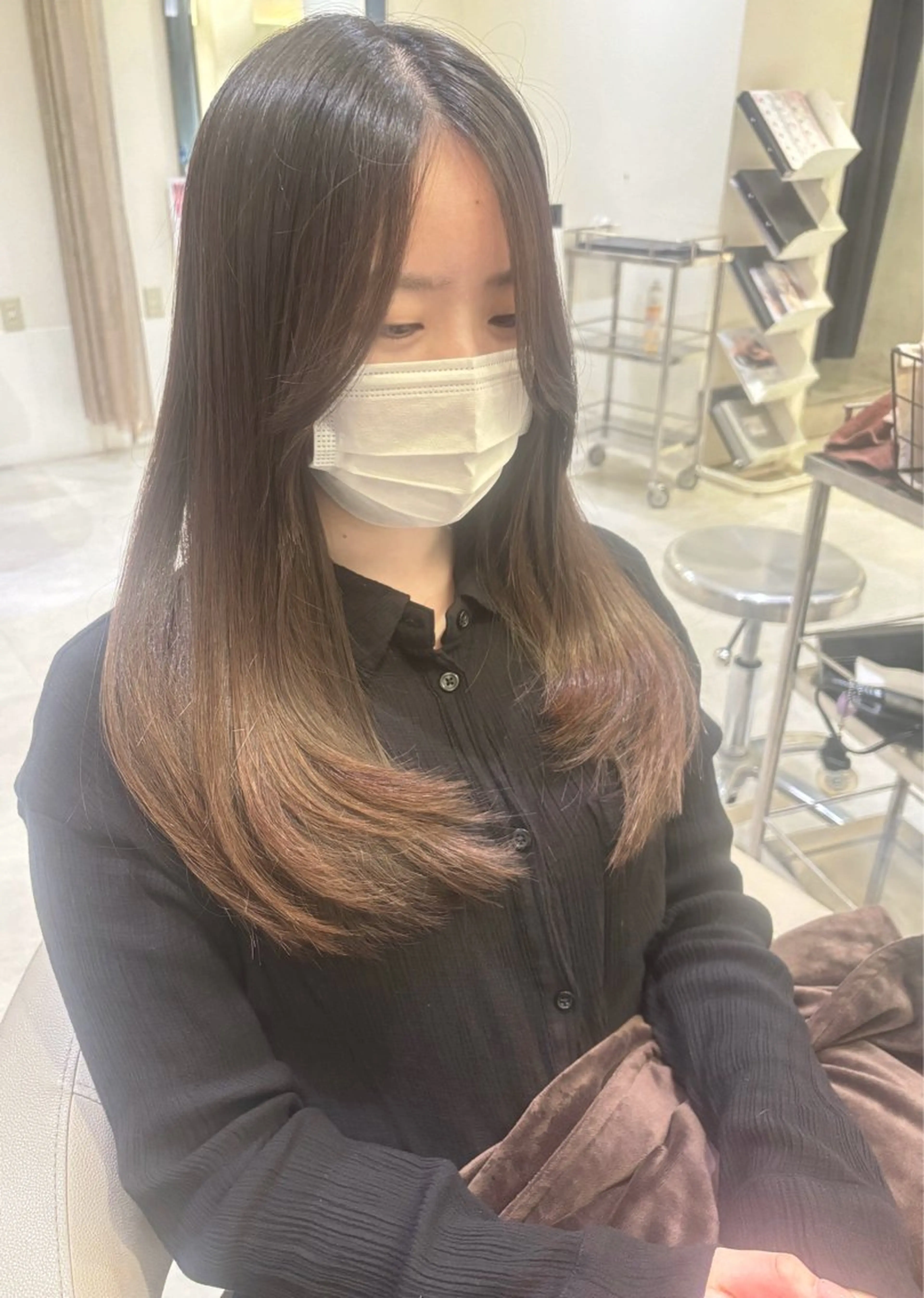ロング レイヤーカット カット 朝尾 愛花のヘアスタイル