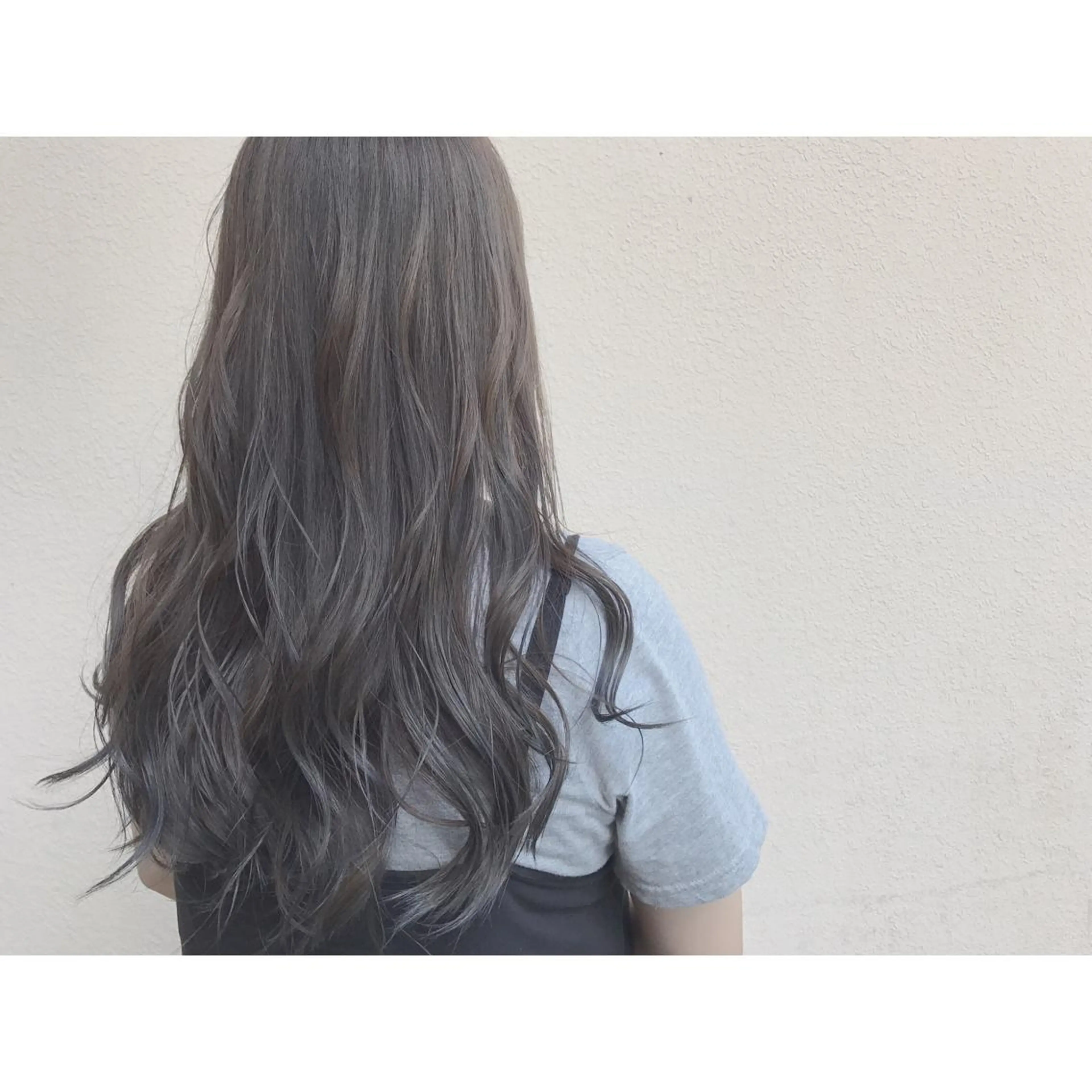 【初回クーポン】ケア重視な極上トリートメント付き★似合わせ小顔カット+ こだわり艶ヘアカラーの写真