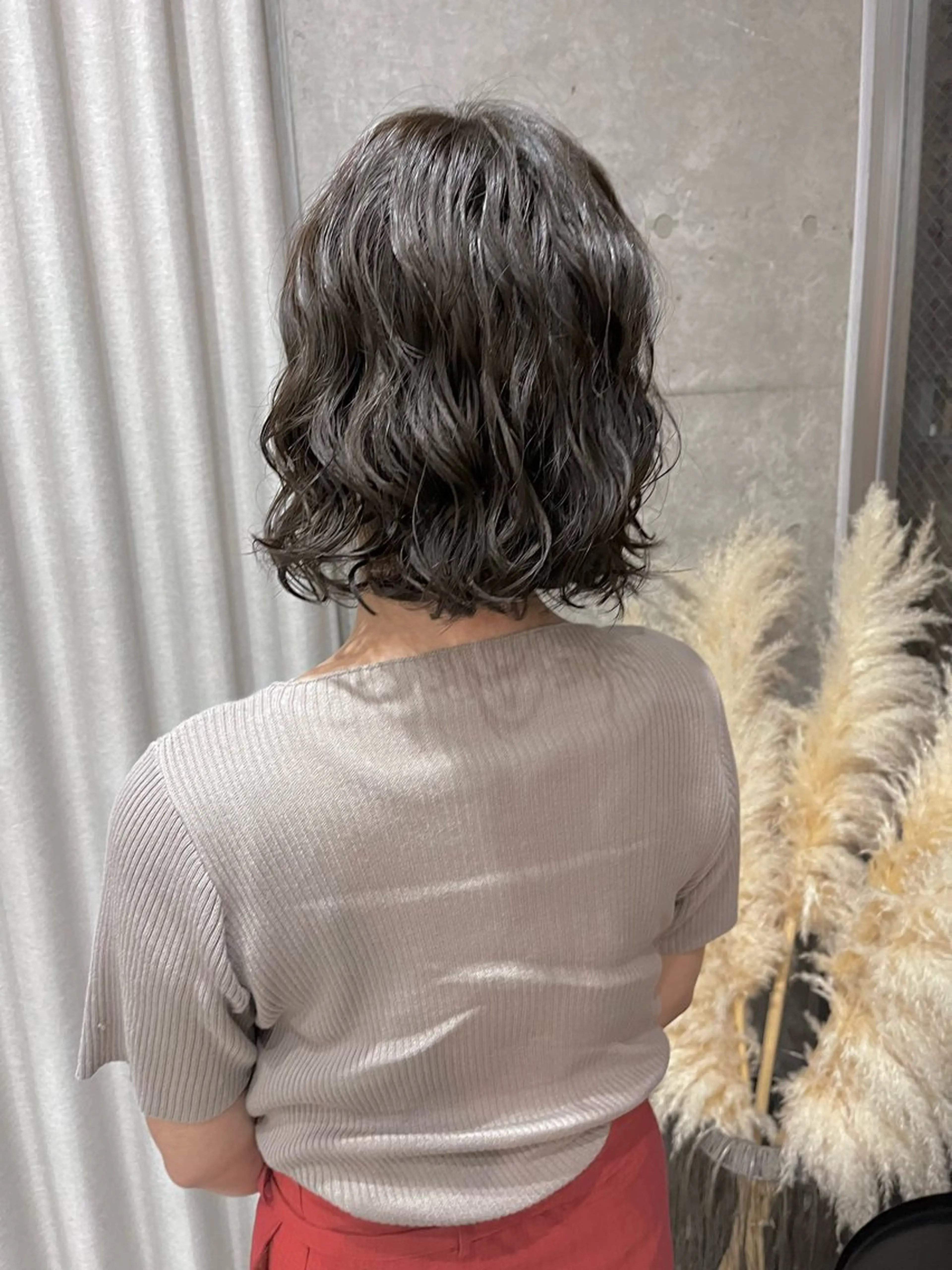 ミディアム パーマ ショートカット無料/ 小顔ショートのヘアスタイル