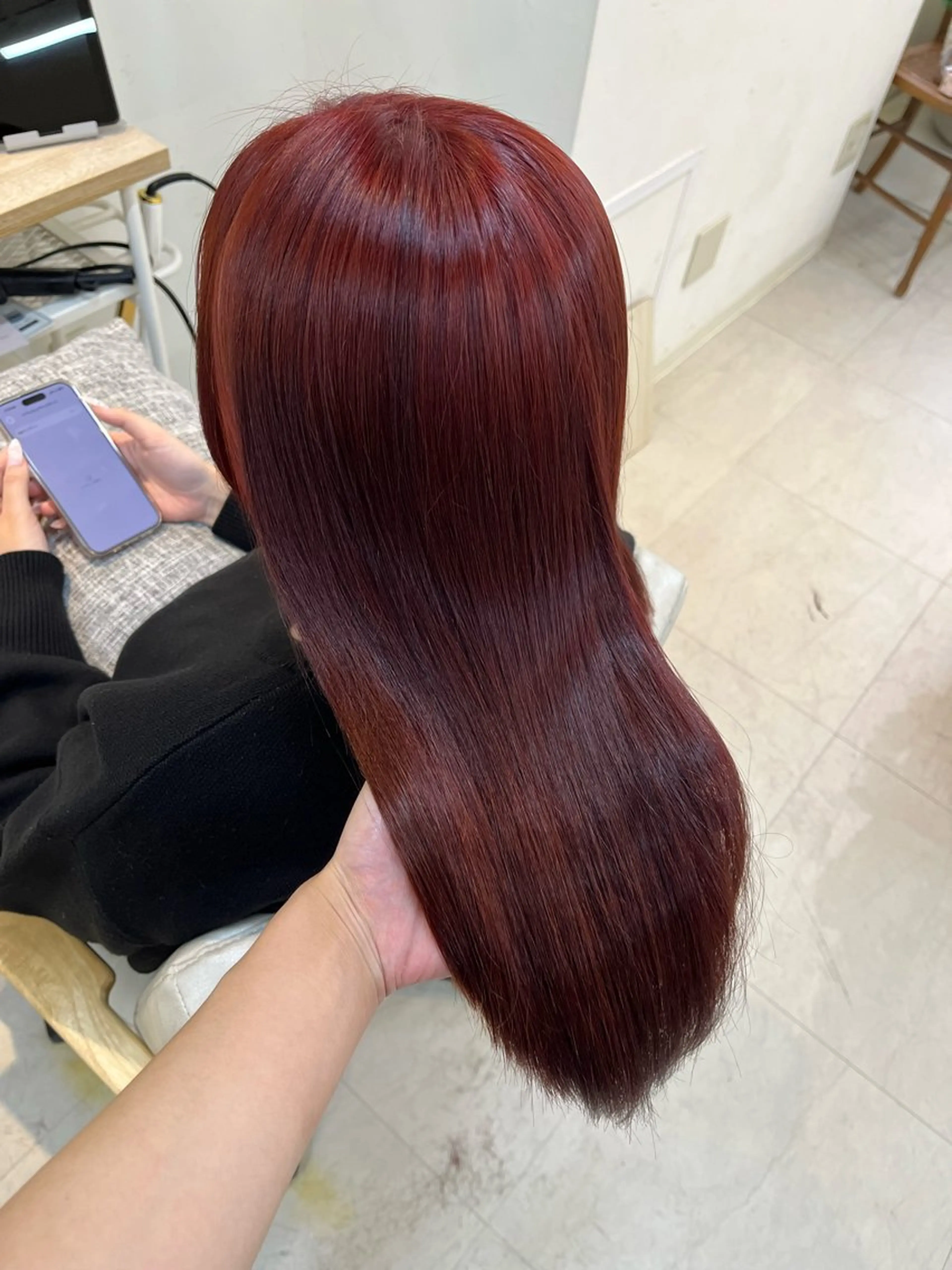 セミロング カラー Lamp 柏 山口 か乃 ブリーチカラーのヘアスタイル