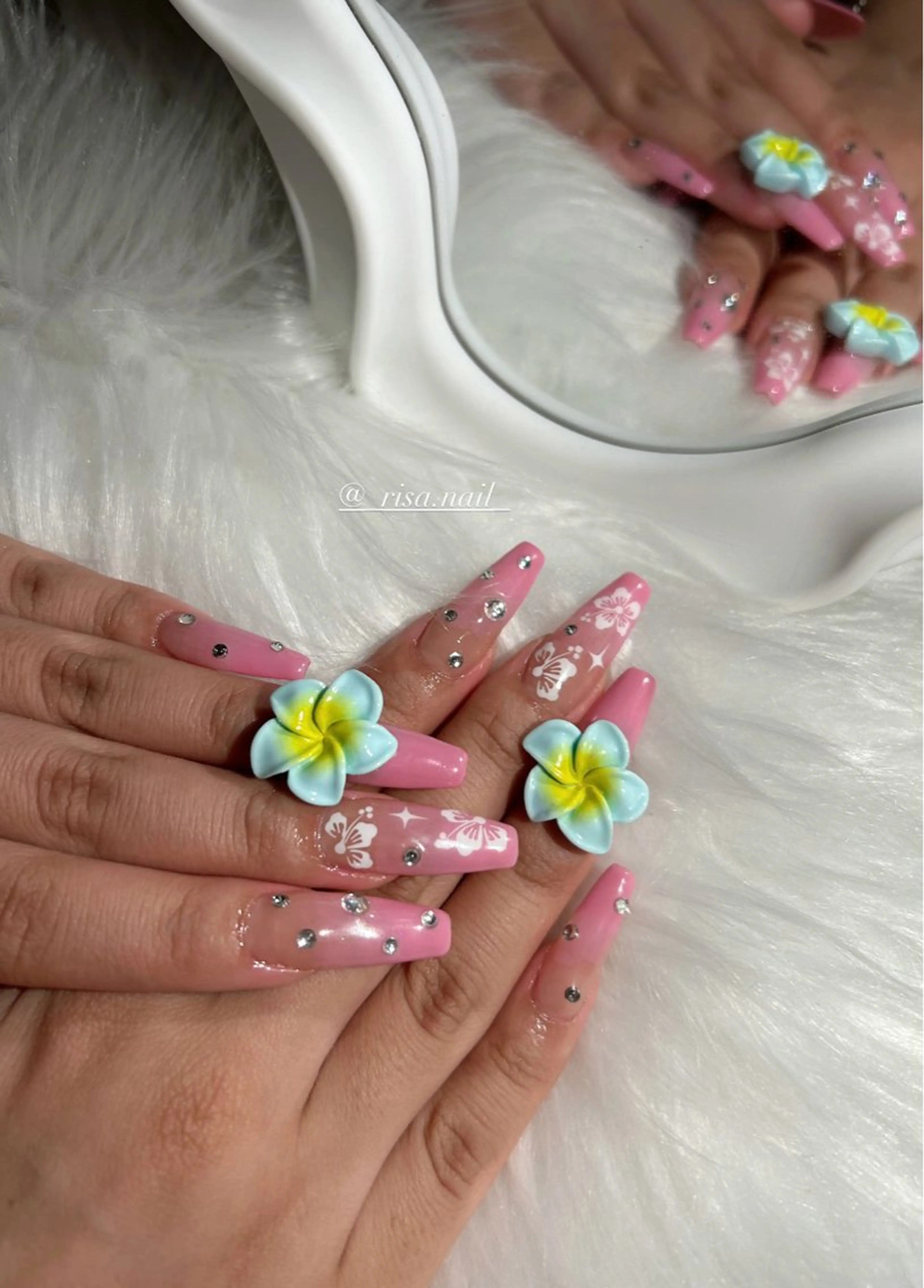 ネイル ハンドネイル 🅁nail🪞✨ risa🎀のネイルデザイン