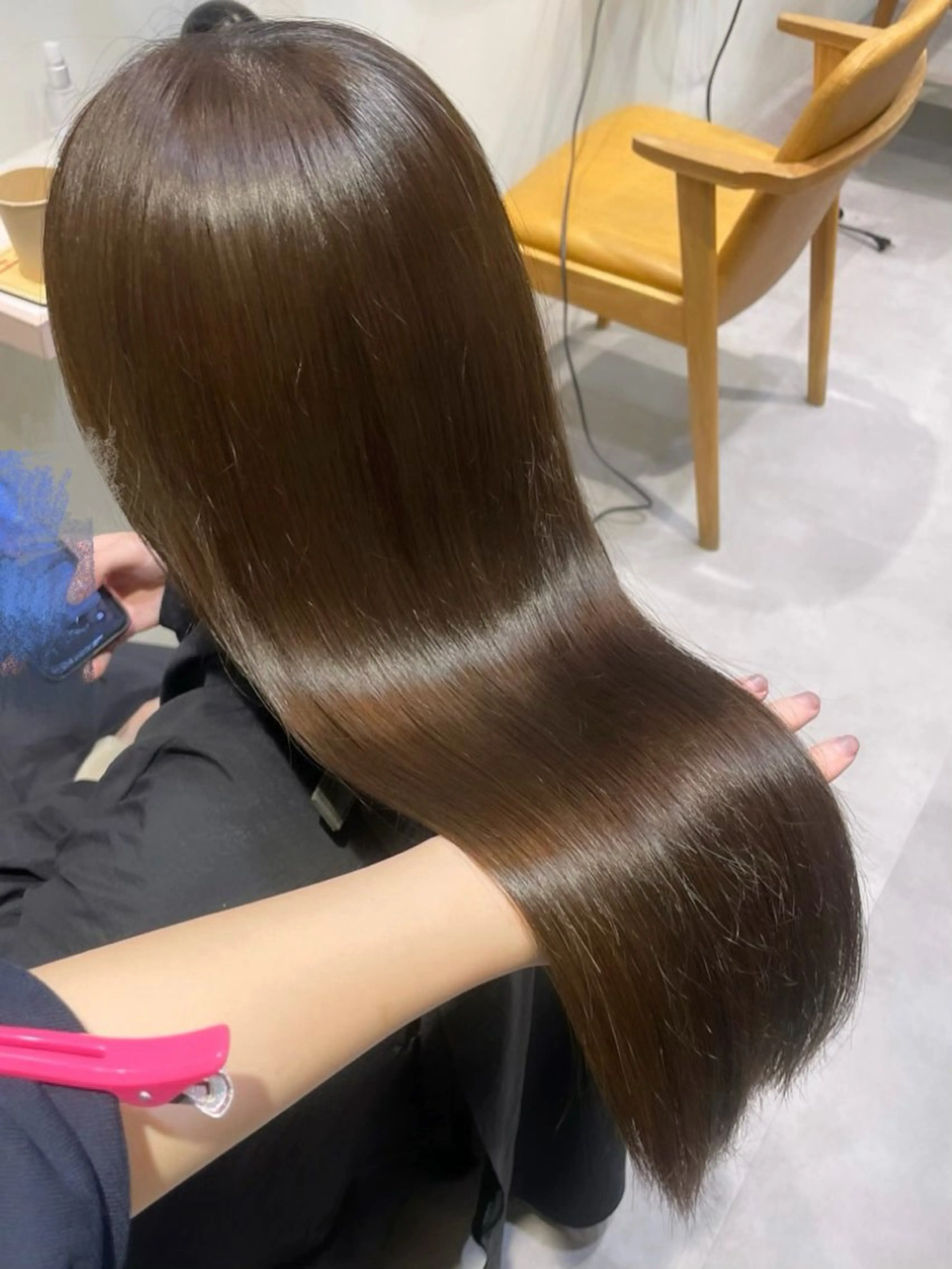 ロング カラー ベージュカラー オリーブベージュ ヘアカラー トリートメント 若月 あやかのヘアスタイル