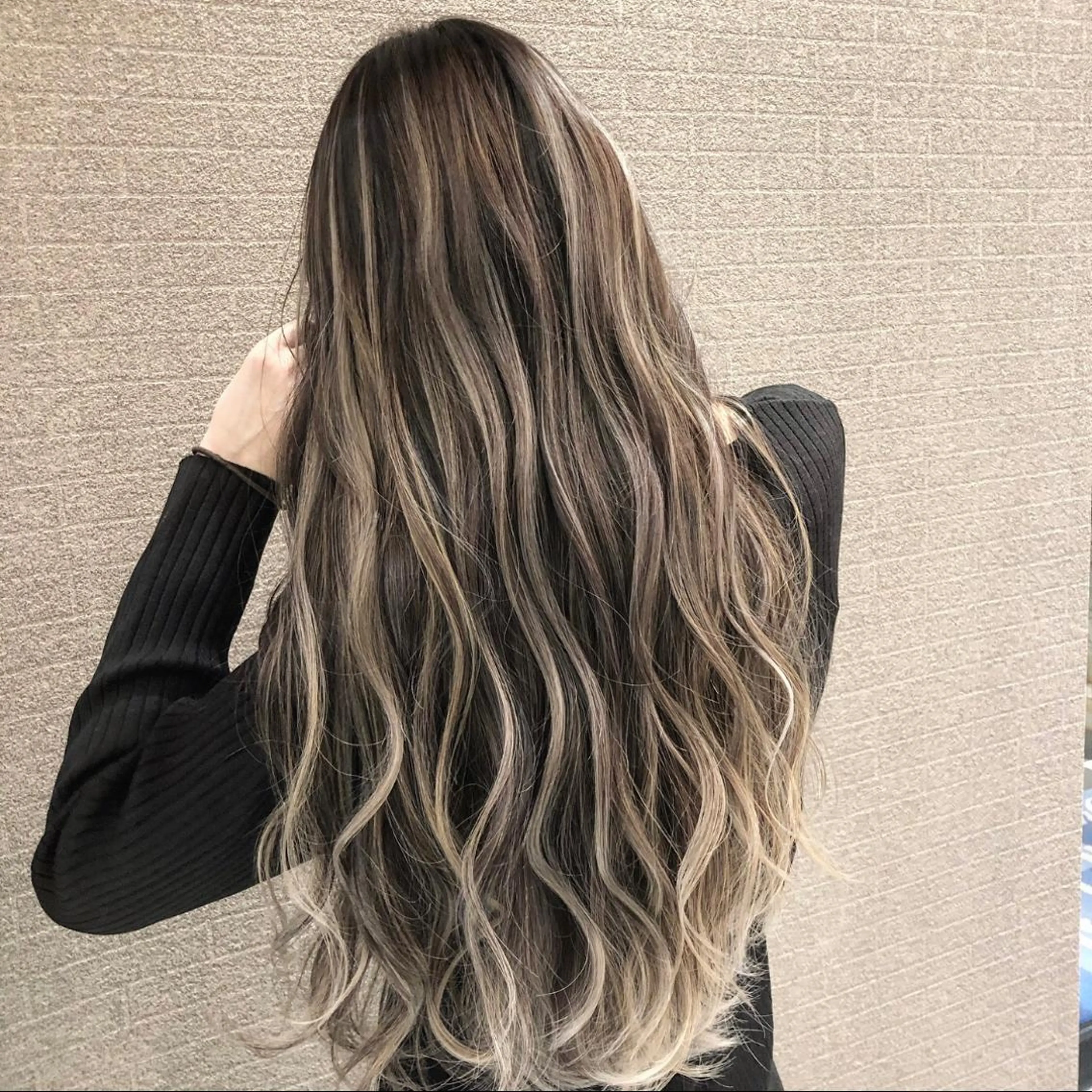 ロング カラー ヘアアレンジ ショートボブ シールエクステ バレイヤージュ デザインカラー ハイライトカラー アンドウ ユウ/ レイヤーカット/韓国のヘアスタイル