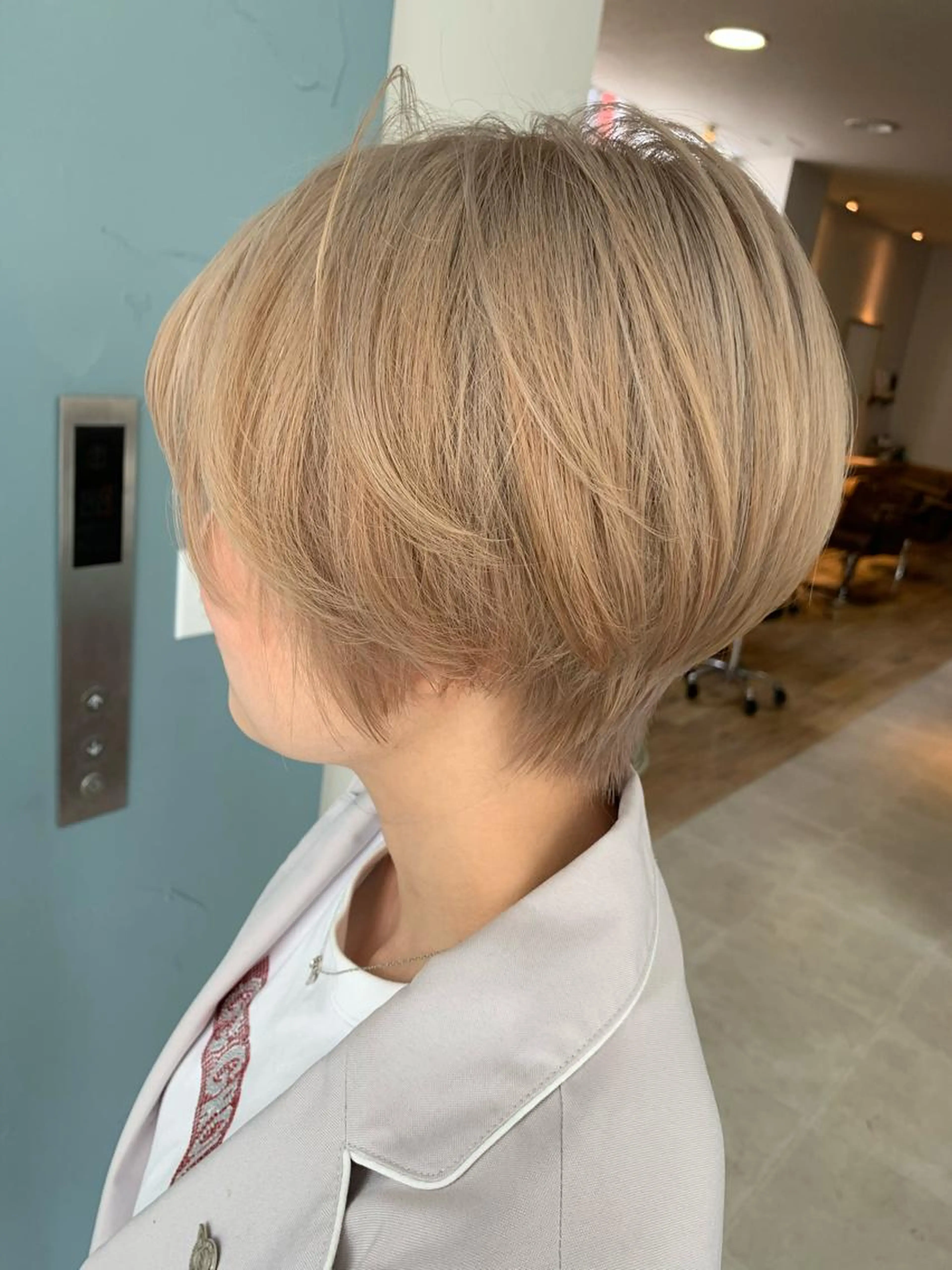 【頭皮につけない、しみないブリーチ】ブリーチWカラー+高保湿トリートメントの写真