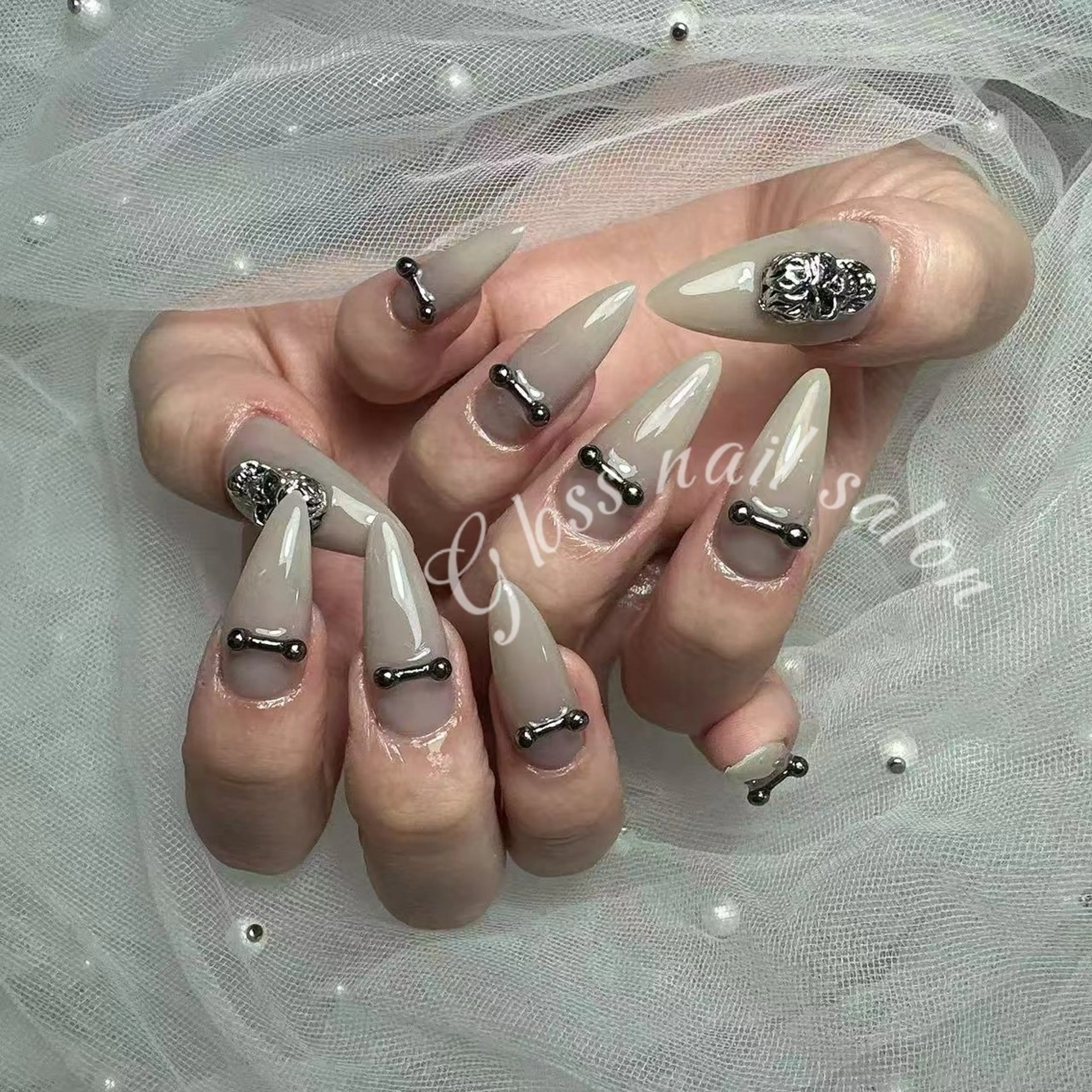 ネイル Gloss nail 💅yuna✨のネイルデザイン