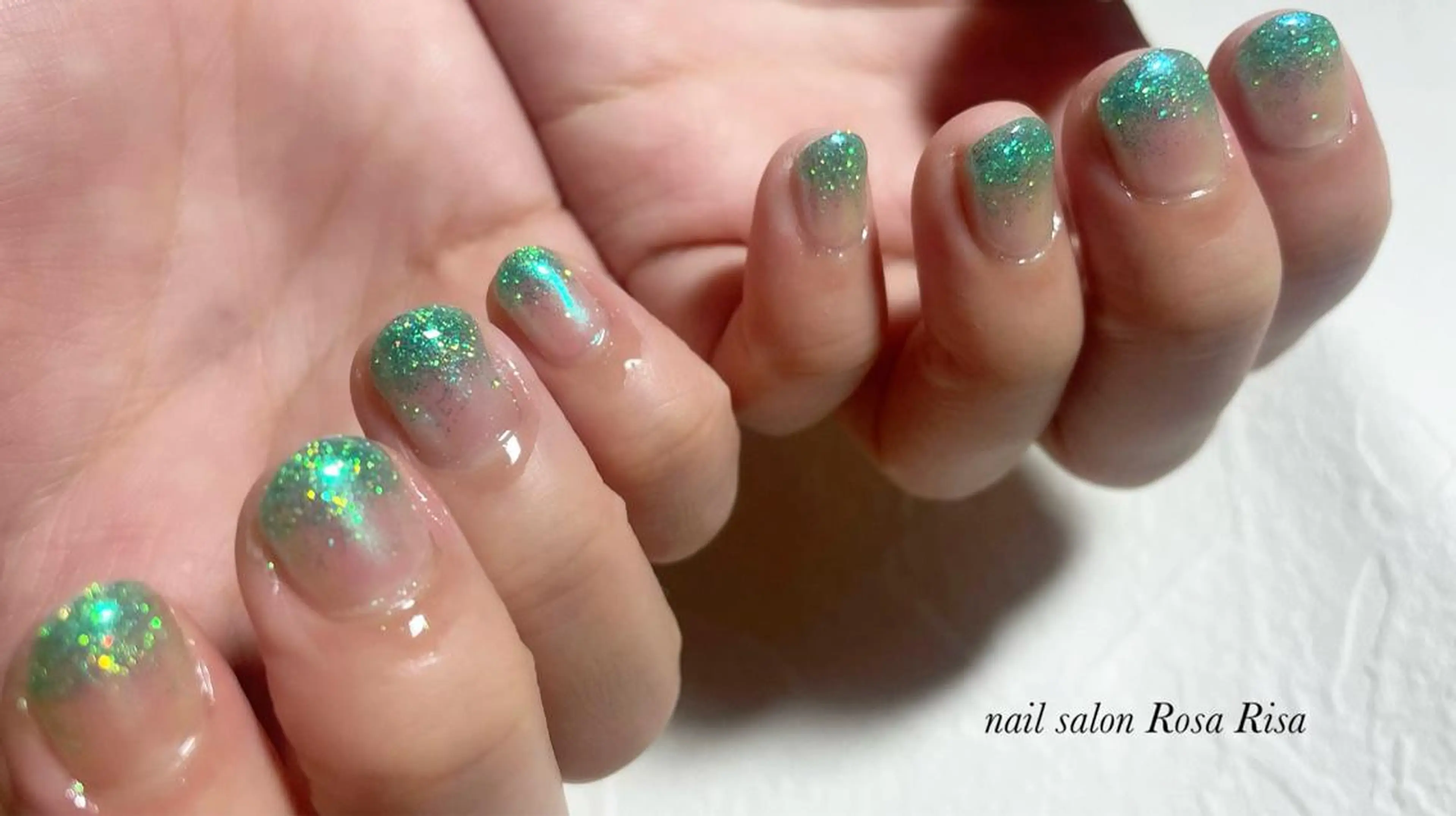 ショート ネイル ミラーネイル ハンドネイル ネイルスタジオ シェイクユアハンズのネイルデザイン