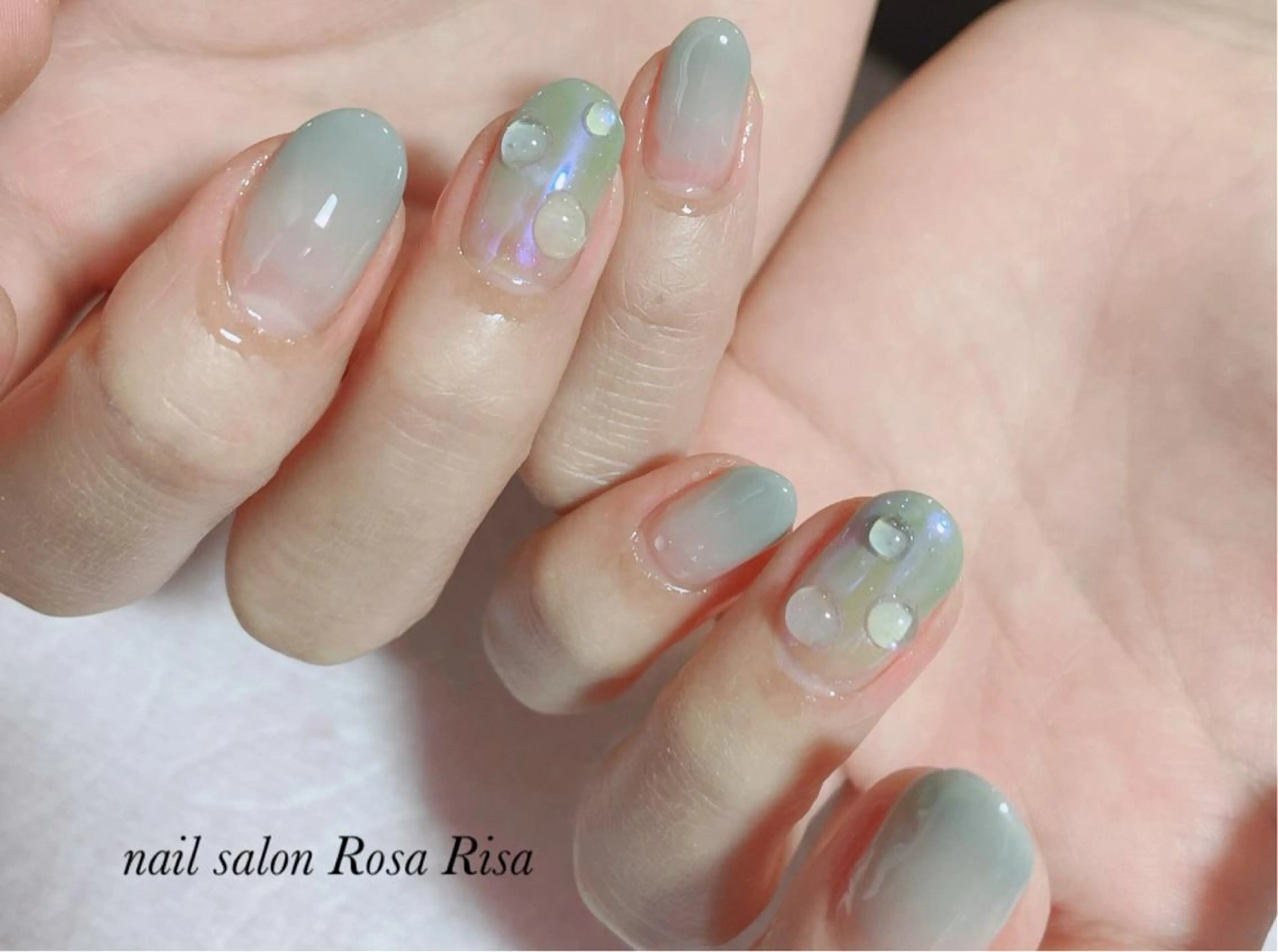 ショート アイブロウ ネイルスタジオ シェイクユアハンズのネイルデザイン