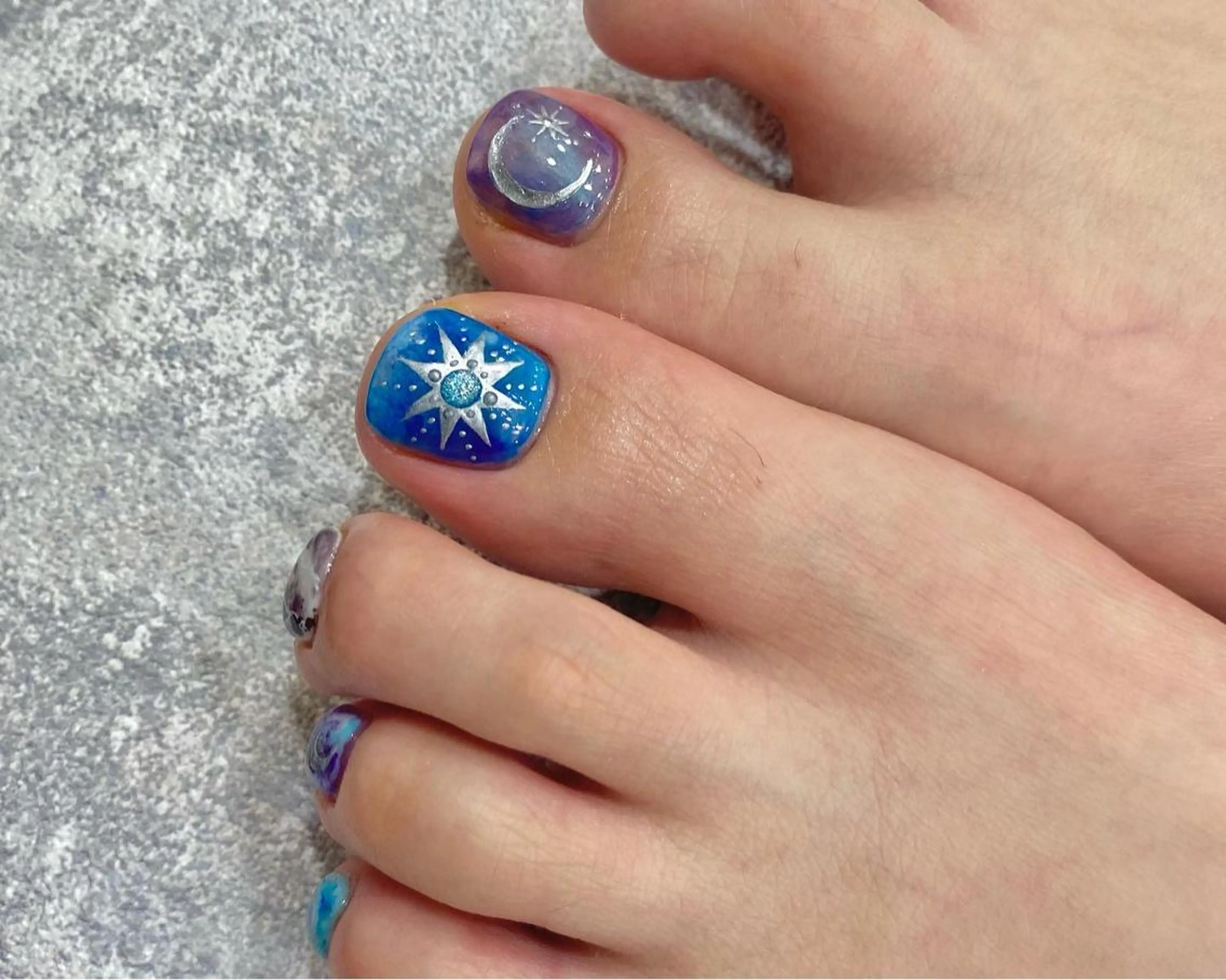 ネイル 安藤 彩乃のネイルデザイン