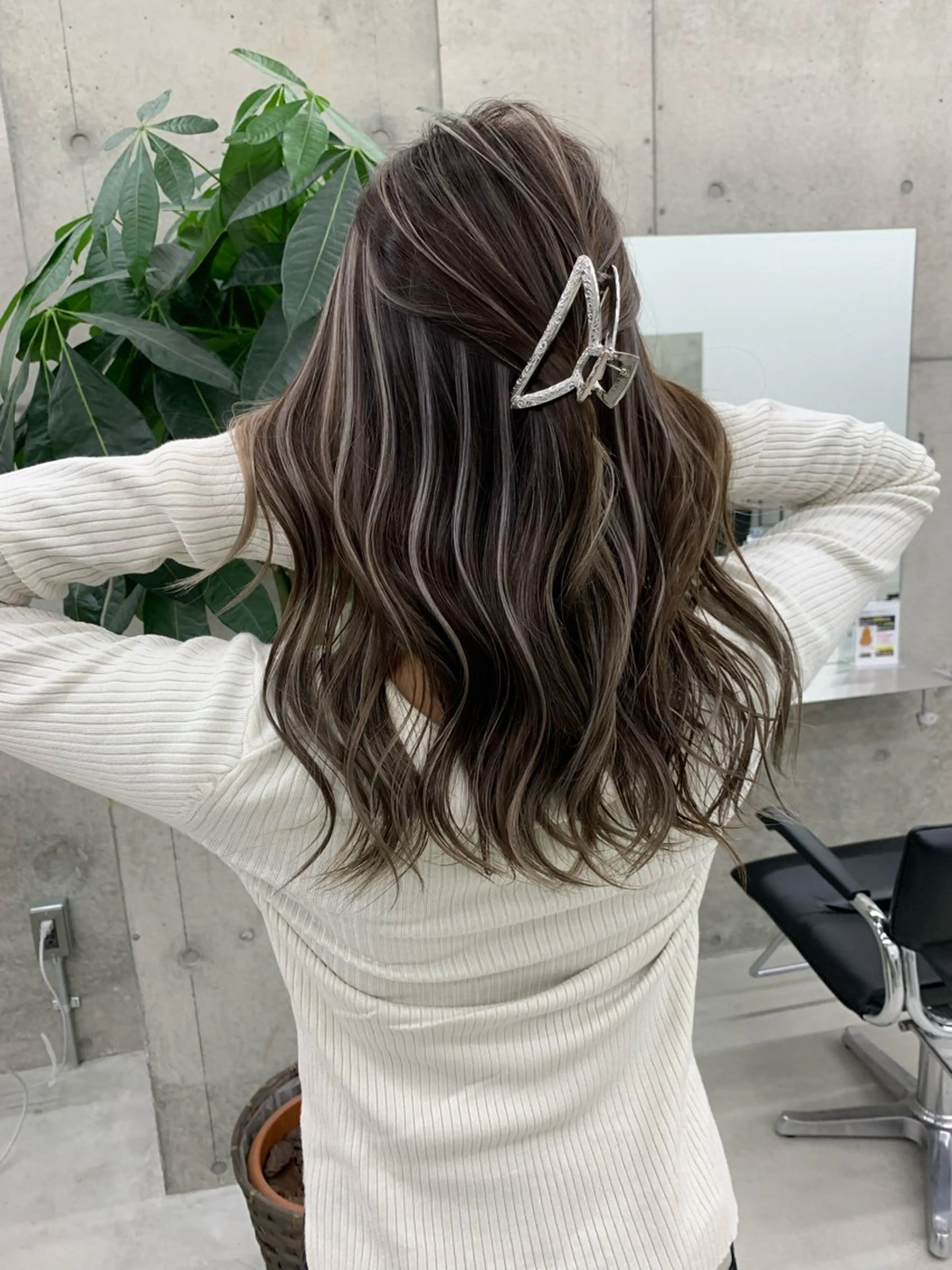 カラー ハイライトカラー ヘアカラー 和木坂 日美のヘアスタイル