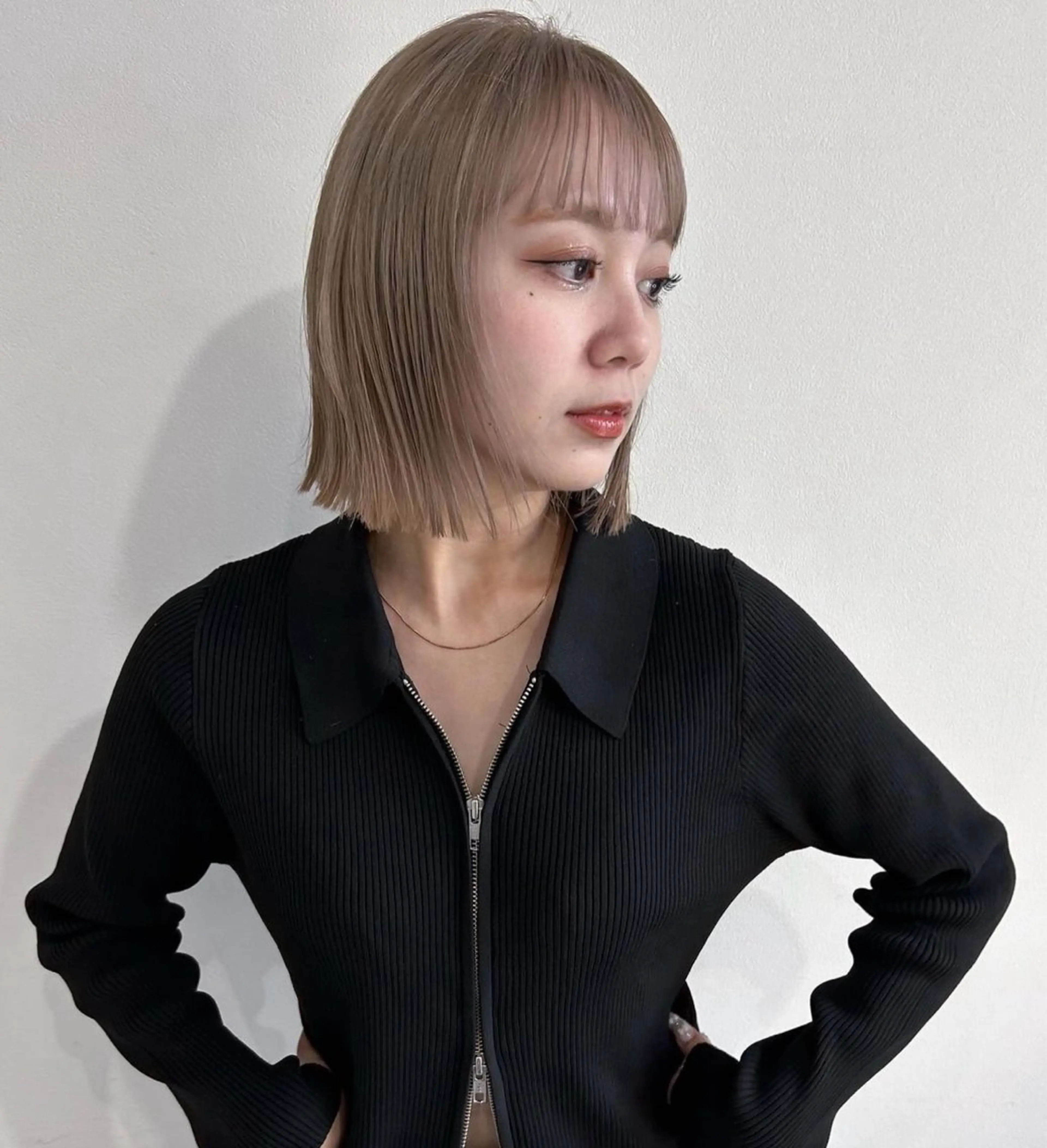 ショート カラー ハイトーンカラー カット ヘアカラー risako🇰🇷 韓国ヘア/レイヤーのヘアスタイル