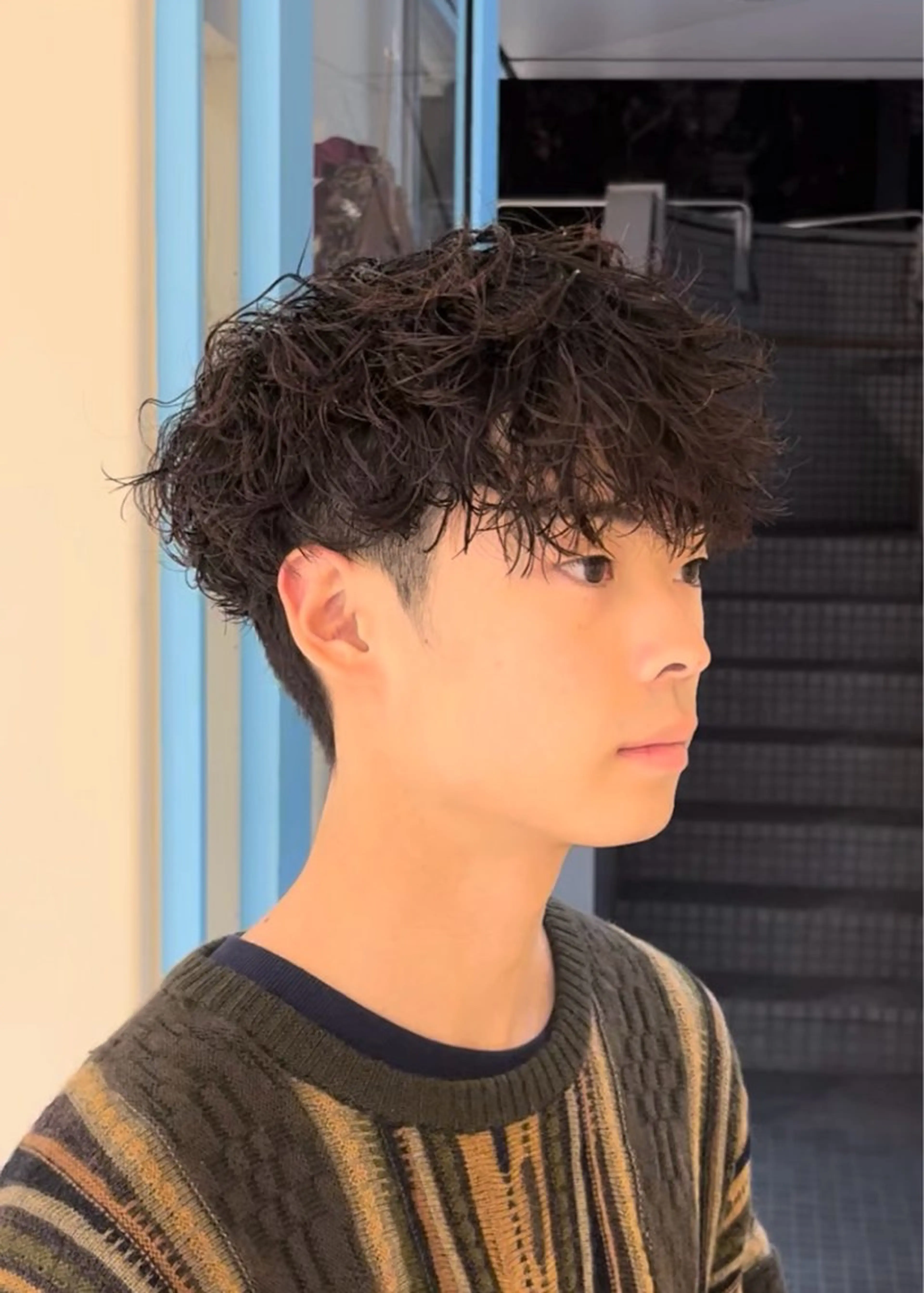 ショート パーマ メンズ メンズパーマ 波巻きパーマ スパイラルパーマ CYAN.所属・山口 陸のヘアスタイル