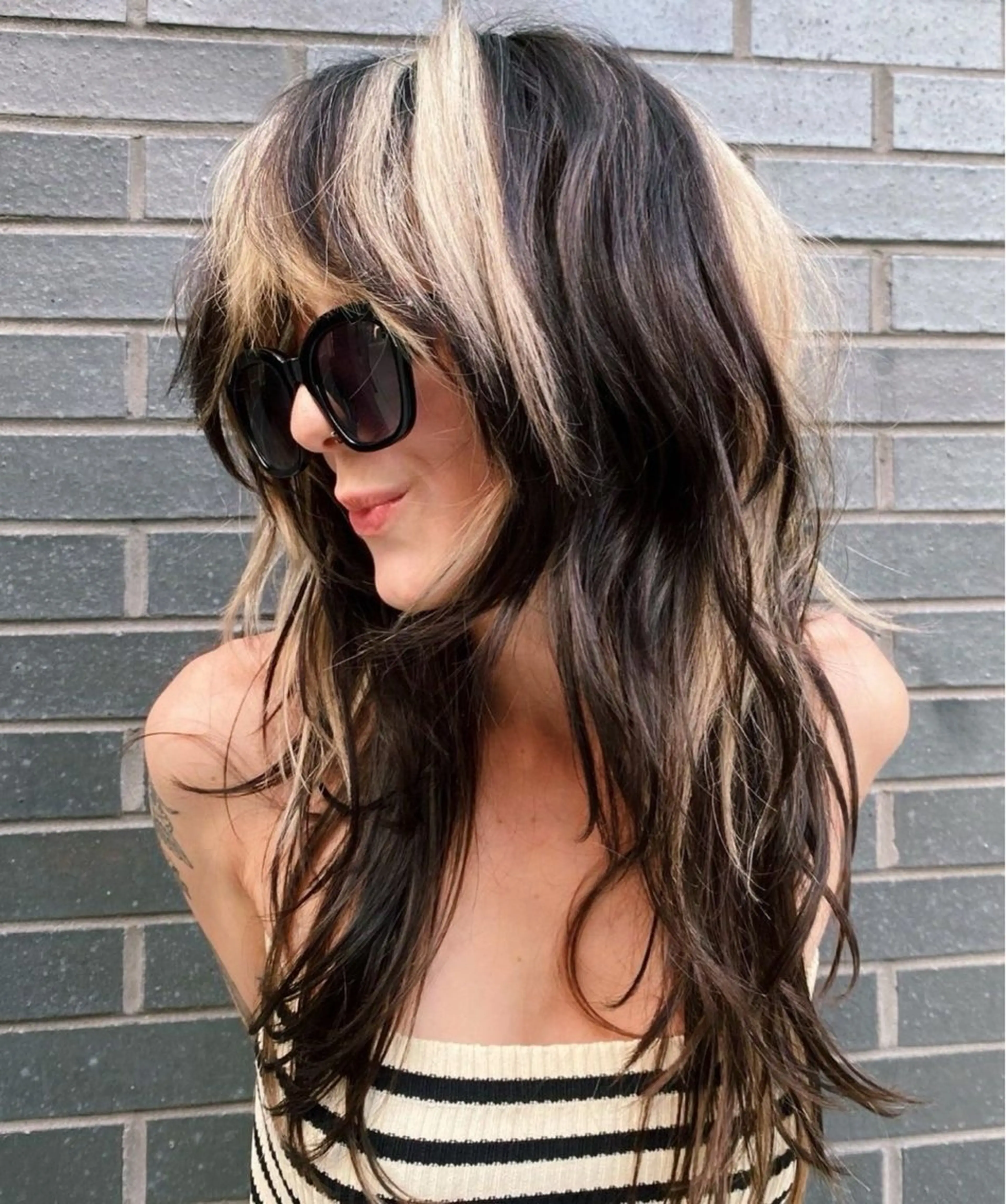 ロング カラー Haco＋所属・ウルフ/レイヤー Miinaのヘアスタイル