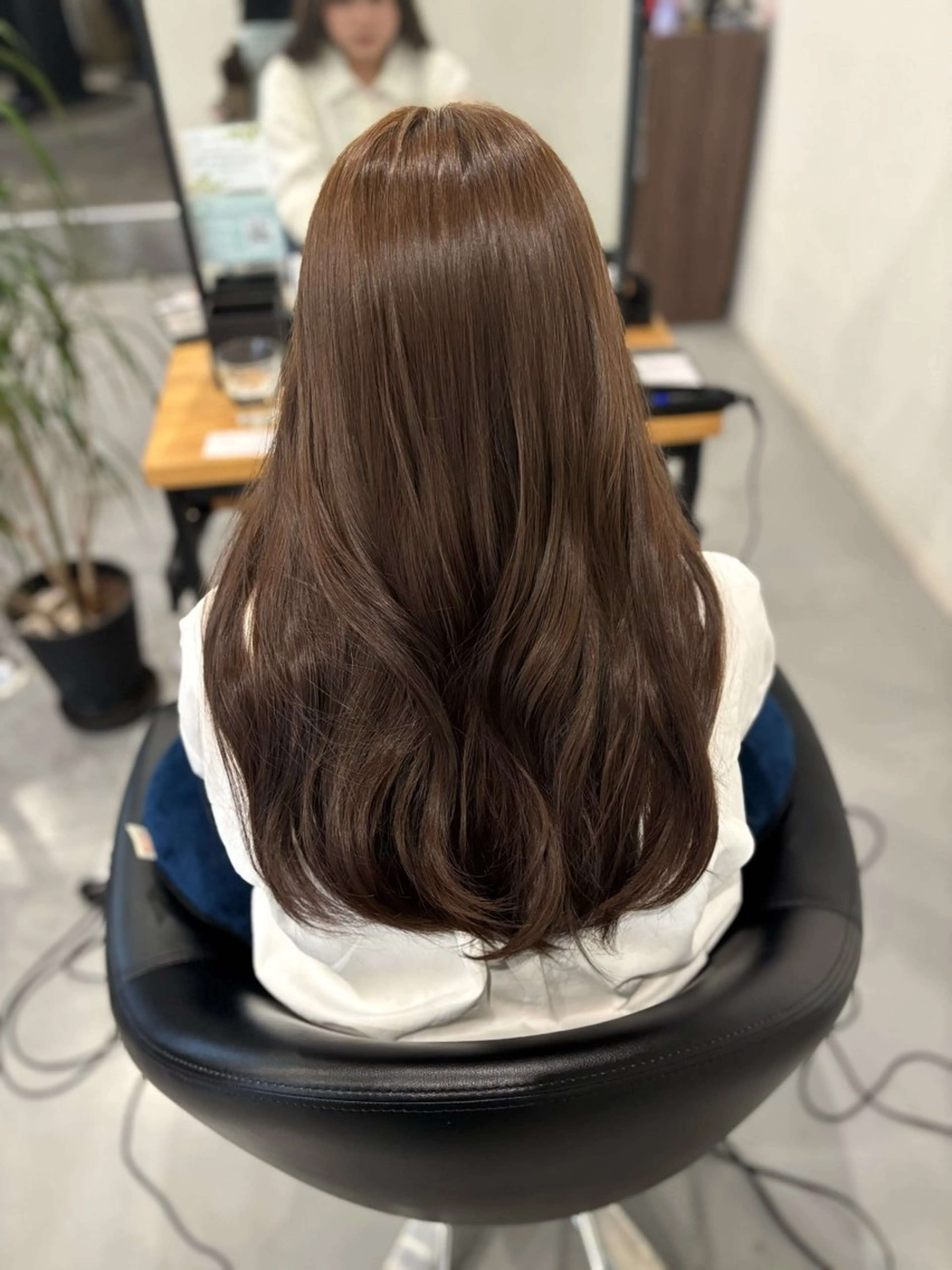 ロング カラー 山路 結花のヘアスタイル