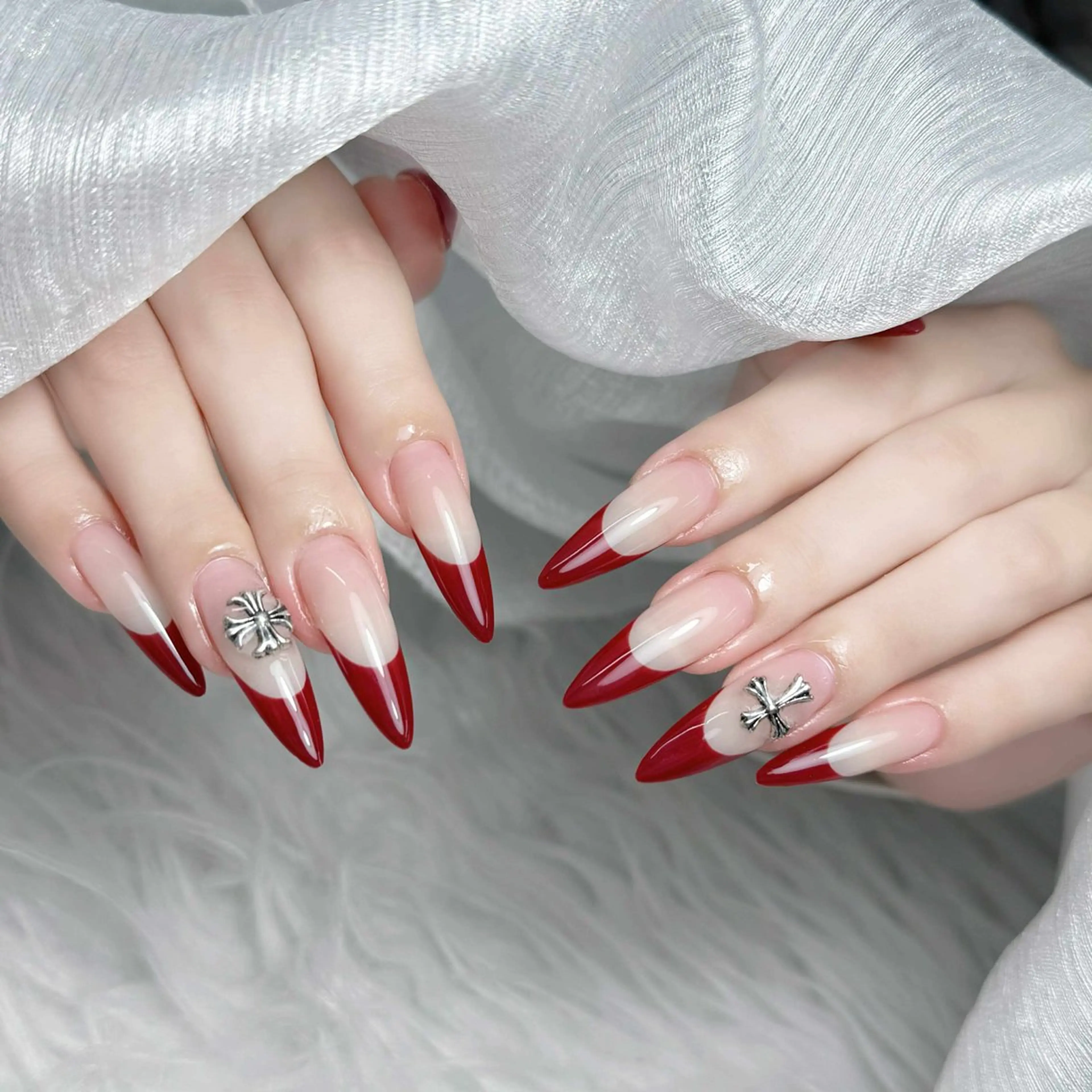 ネイル カジュアル フレンチネイル ジェルネイル ハードジェル キラキラネイル ハンドネイル ハンドケア Nova Nail Nambaのネイルデザイン