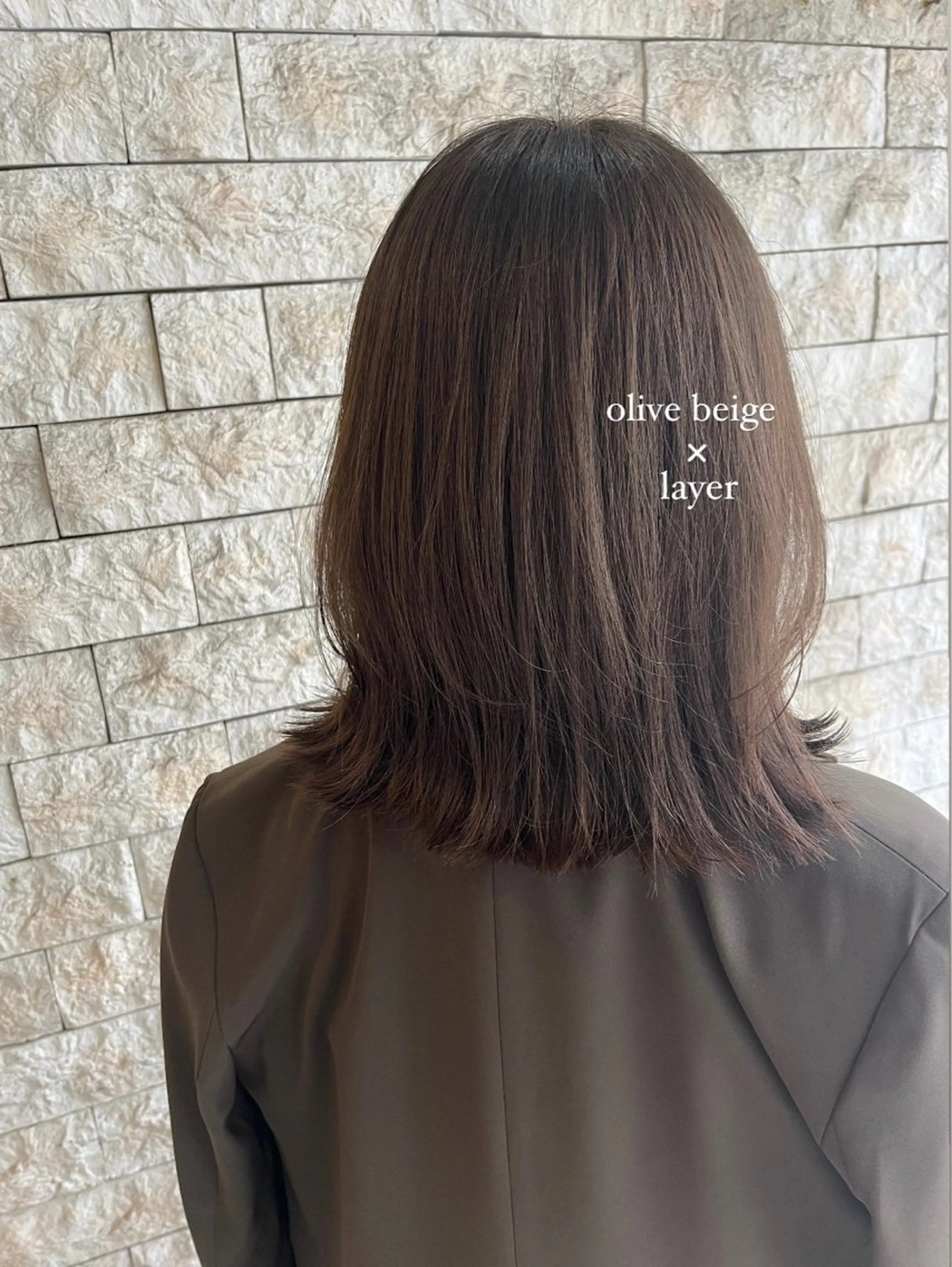 ミディアム カラー 透明感カラー オリーブカラー レイヤーカット 透明感カラー／ 艶感カラー／RAMUのヘアスタイル