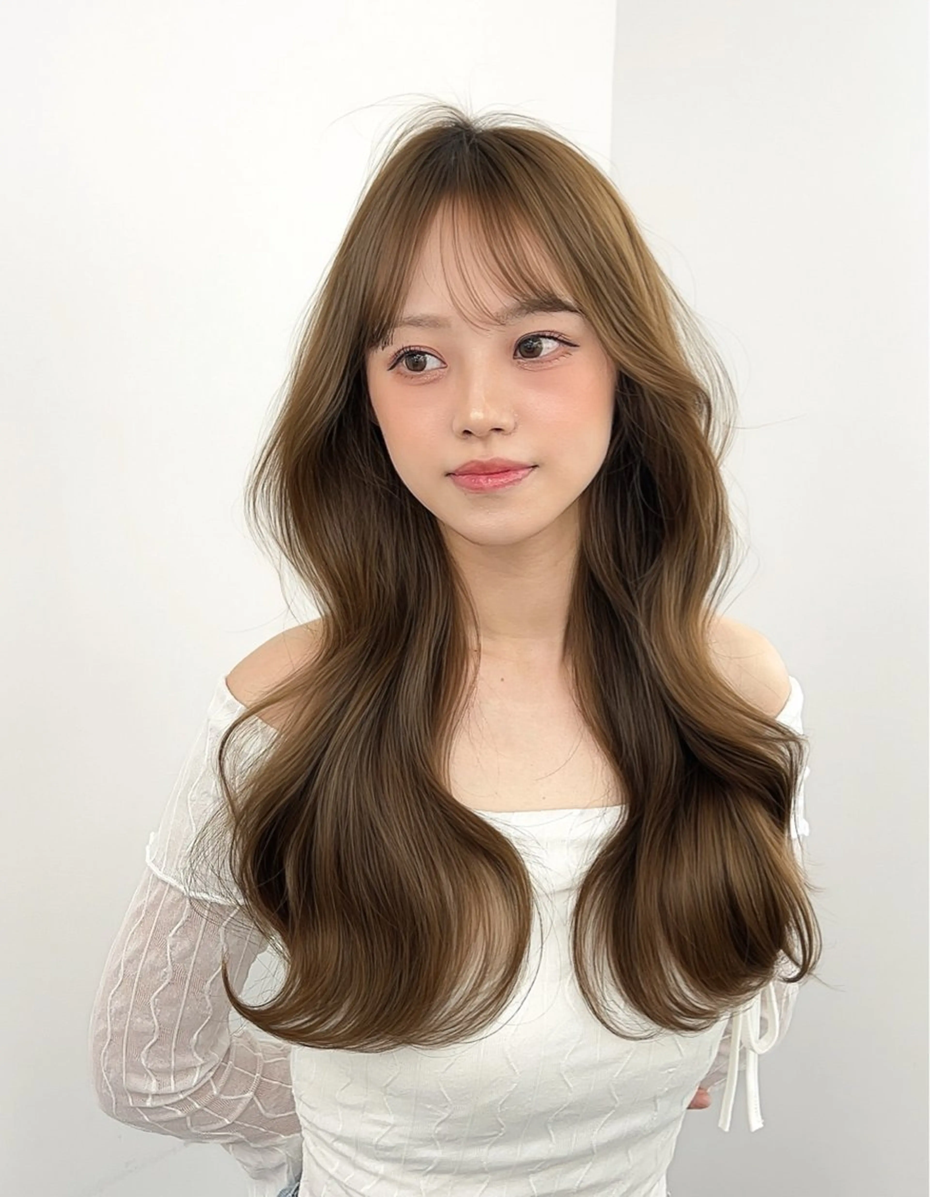 ロング カラー ベージュカラー オリーブベージュ カット ヘアカラー トリートメント 韓国ヘア/顔周り ヘアセット/加藤優里のヘアスタイル