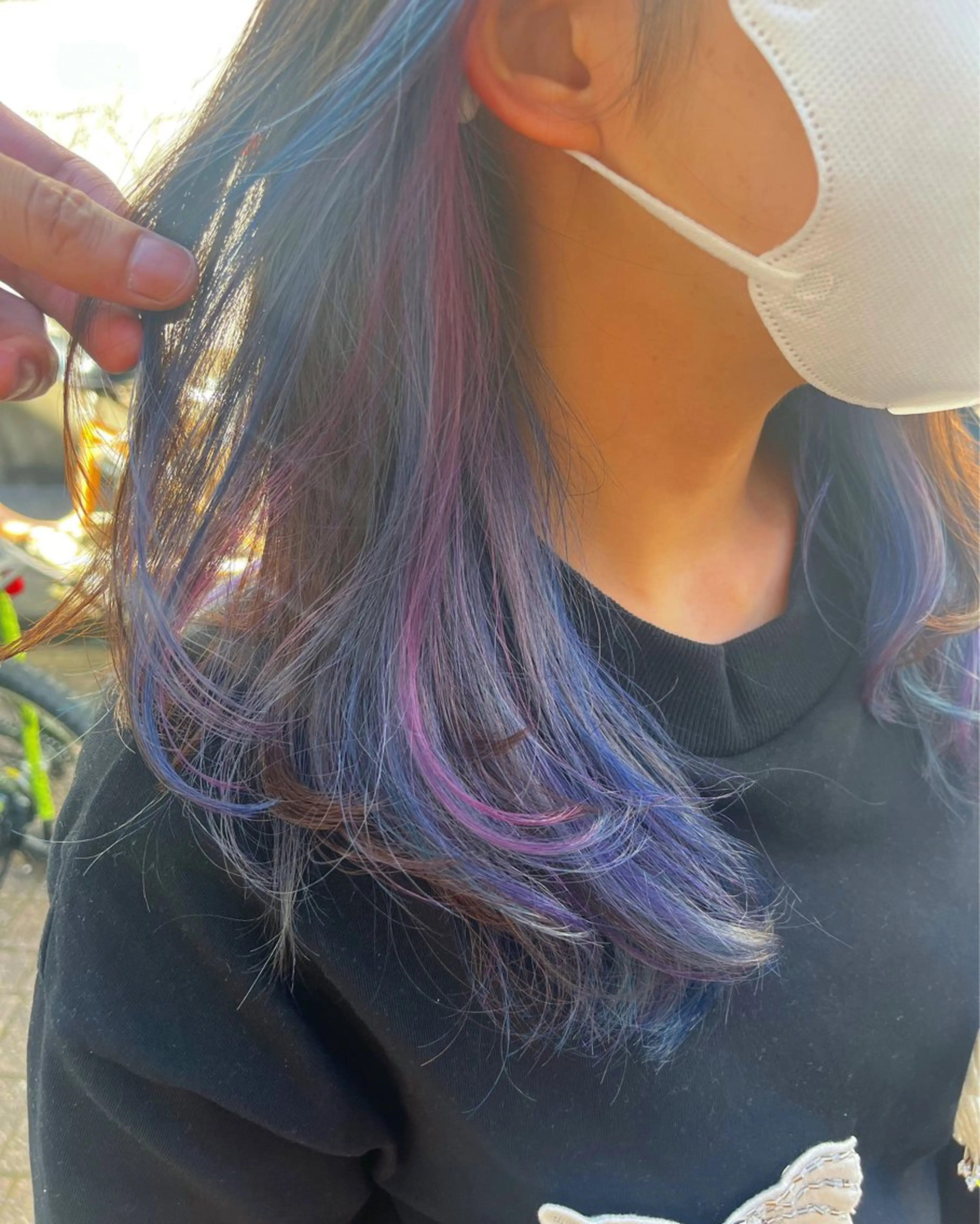 セミロング カラー ブリーチ イヤリングカラー ユニコーンカラー カット ヘアカラー トリートメント 原宿サロン代表 デザインカラー伊藤卓のヘアスタイル