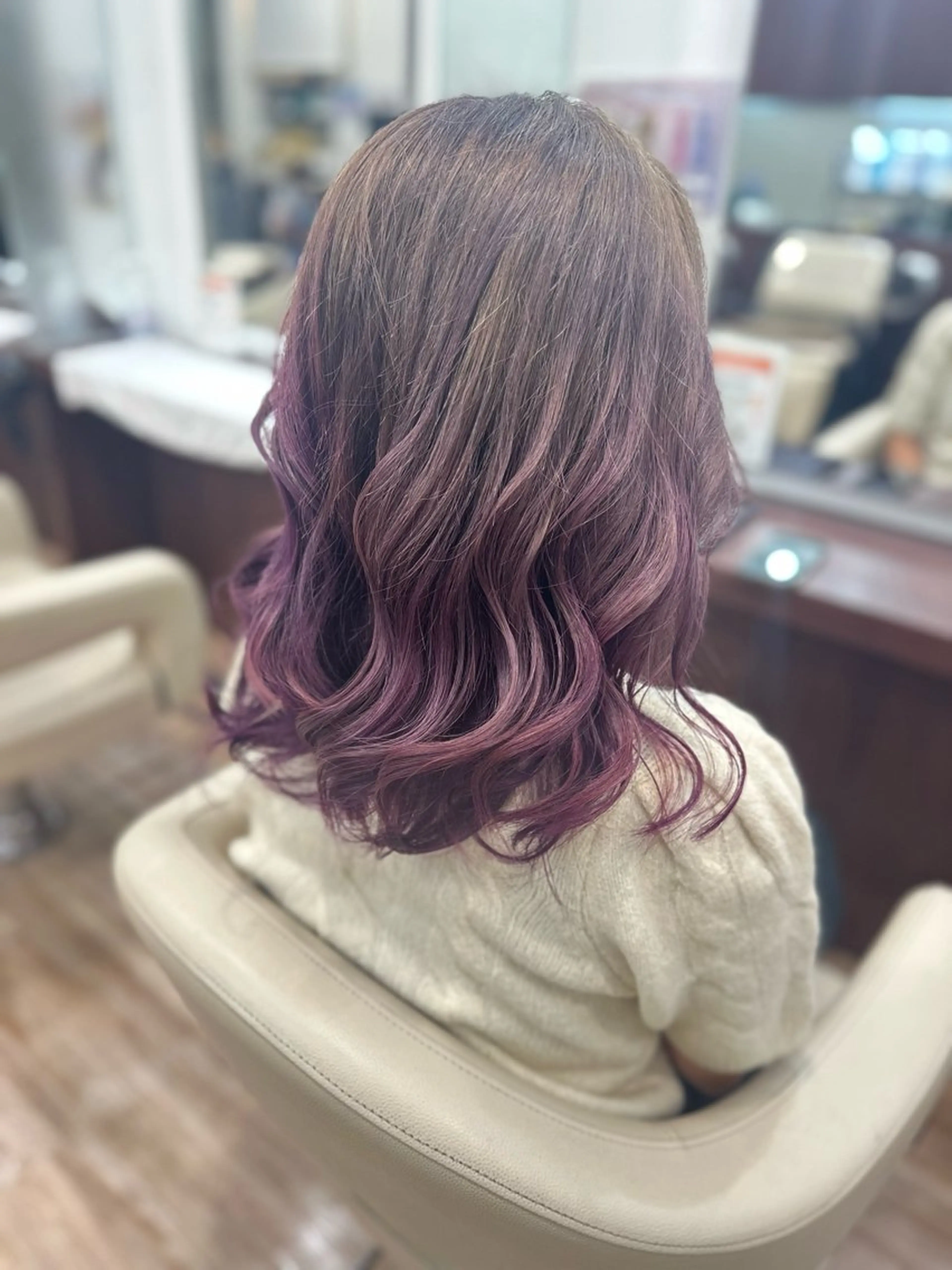 ロング パープルカラー 宇都 唯のヘアスタイル