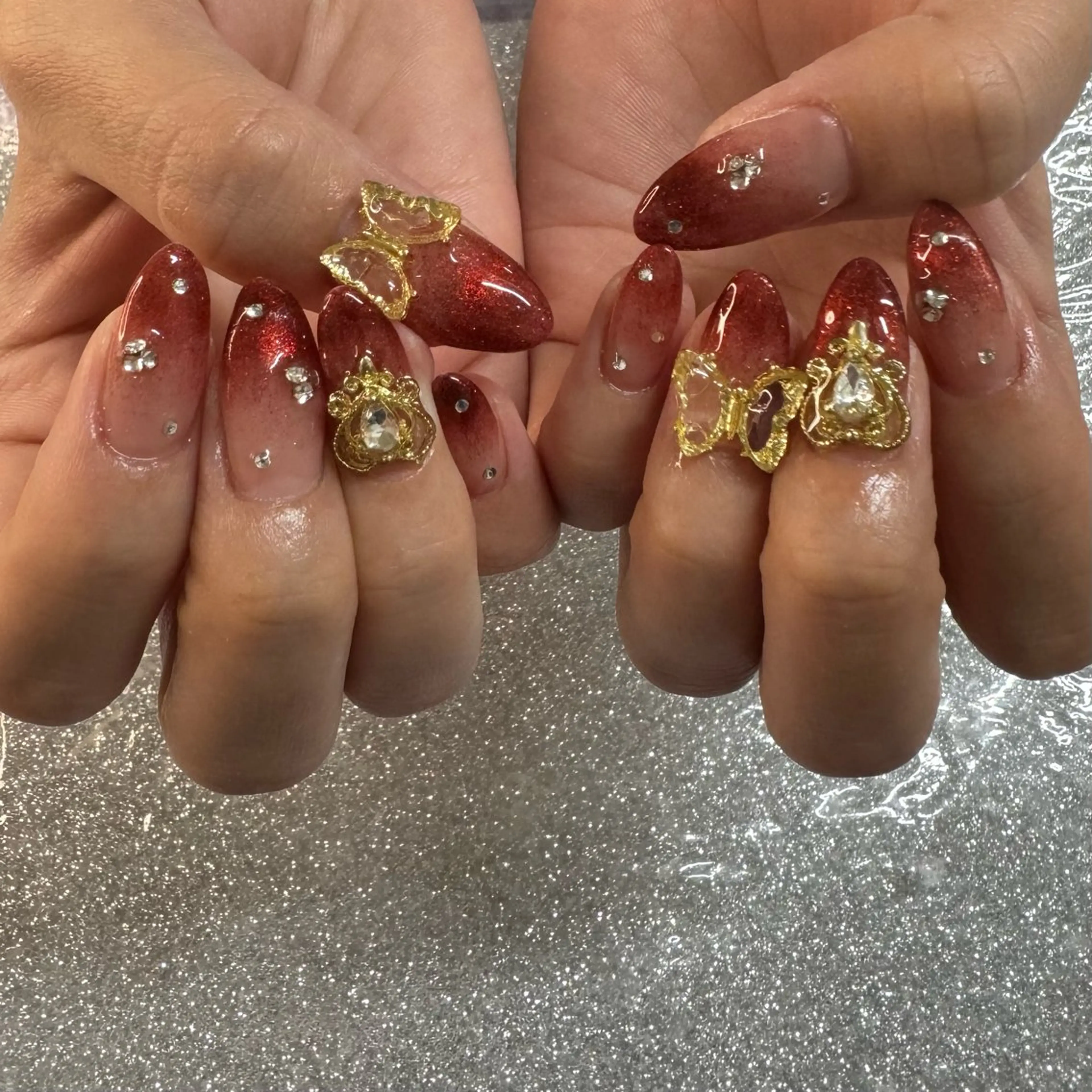 ネイル ハンドネイル VIERU 🌈🎀💖のネイルデザイン