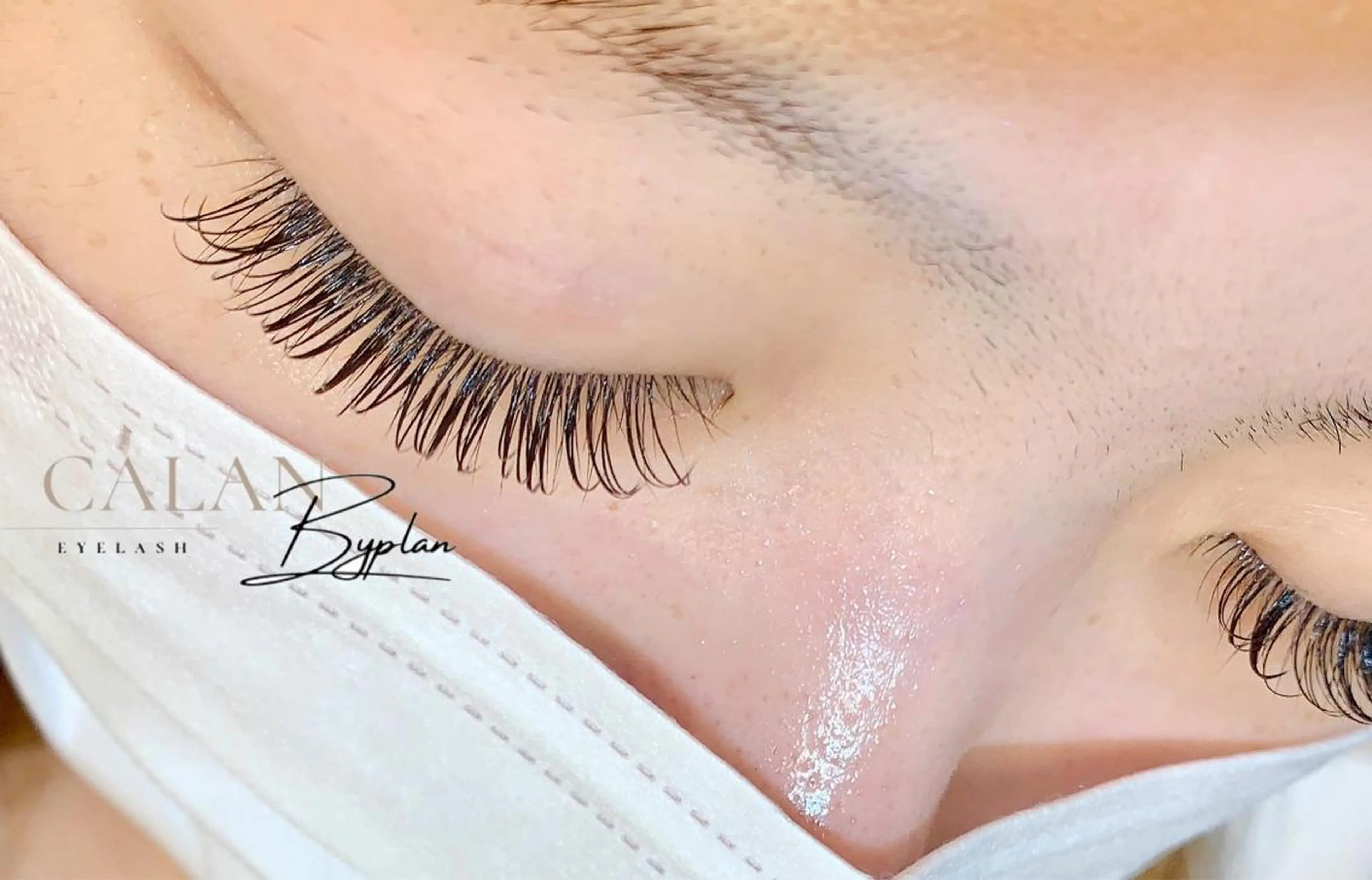 🧸minimo限定モデル価格🧸LED下まつげエクステ30本の写真