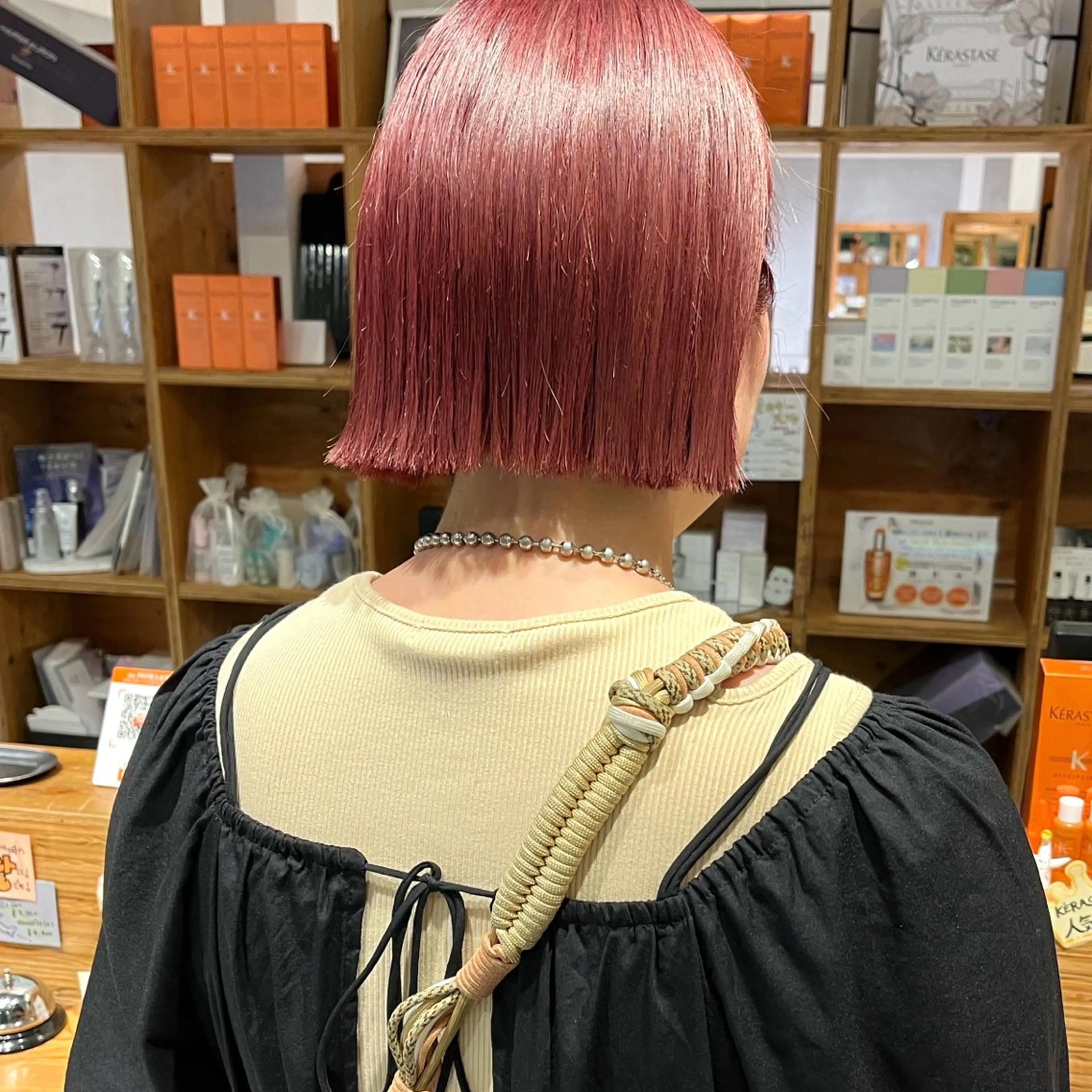ショート カット ヘアカラー ボブ/透明感カラー /坂口恵梨子のヘアスタイル