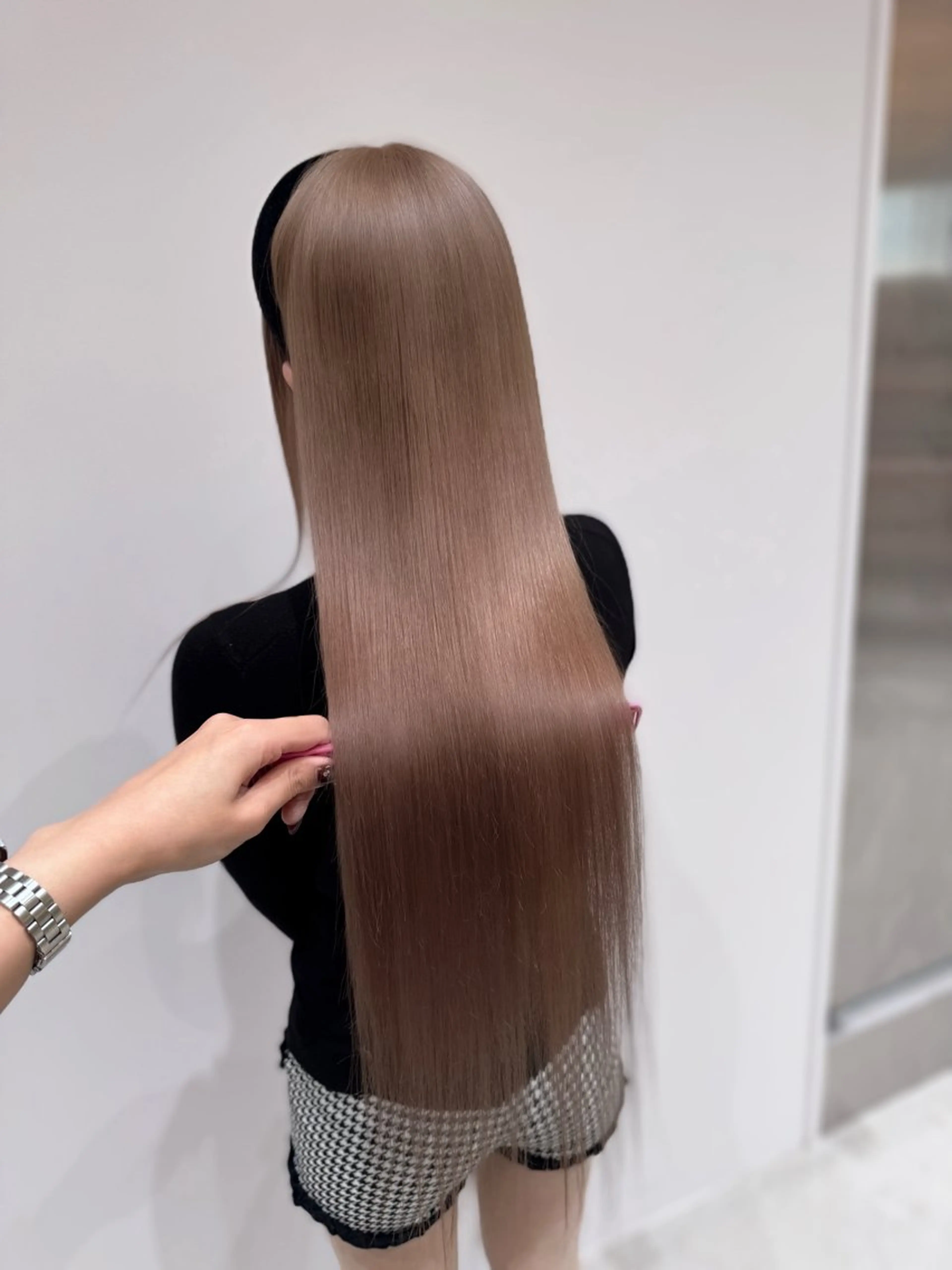 ロング カラー ブリーチ ブラウンカラー 透明感カラー ヘアカラー トリートメント 紬/enne/ブリー チ/ハイトーンのヘアスタイル