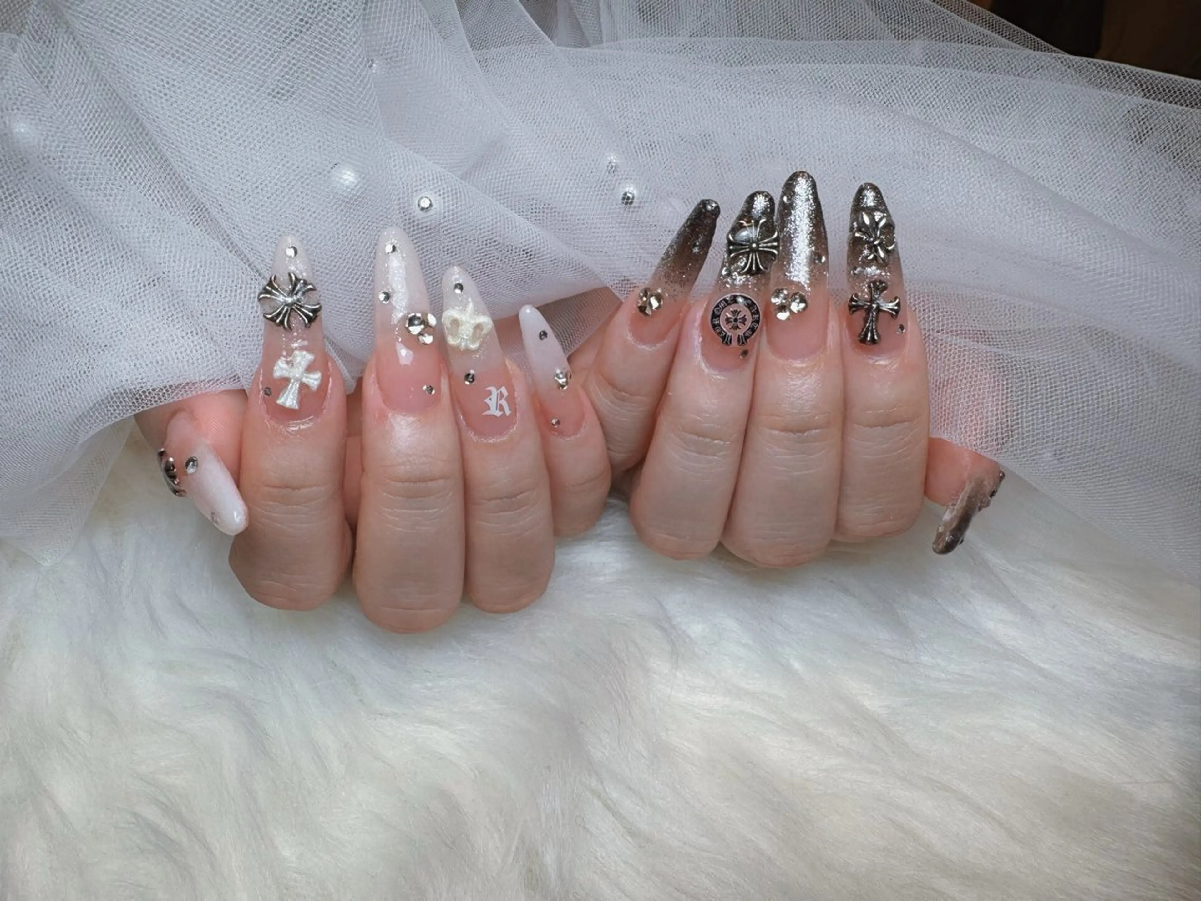 ネイル ブルー グラデーション ラメ(グリッター) ラメグラデーション ハンドネイル K&R Nail所属・Nail Salon K&Rのネイルデザイン