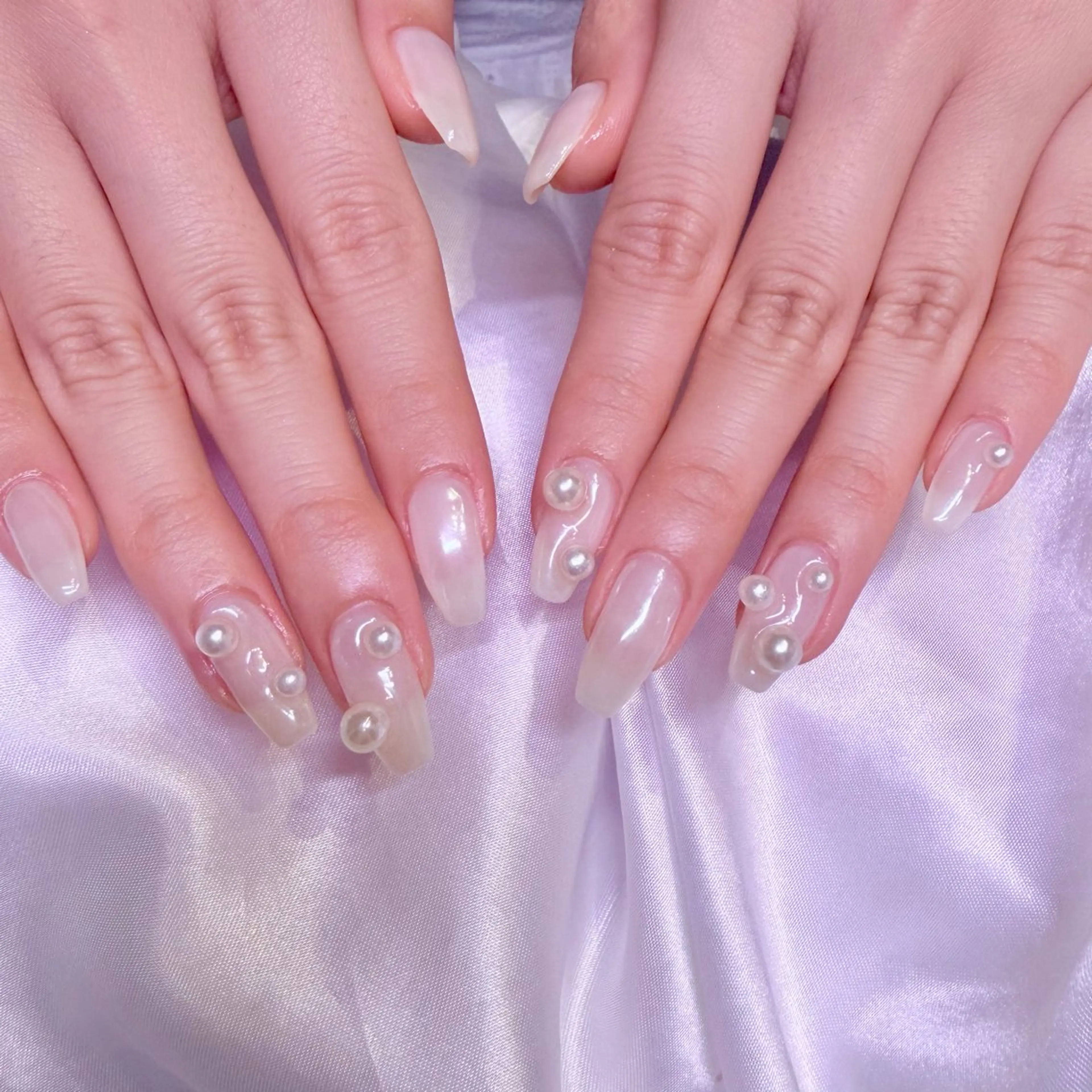 ネイル ホワイト ハンドネイル nail salon e'mu💐のネイルデザイン