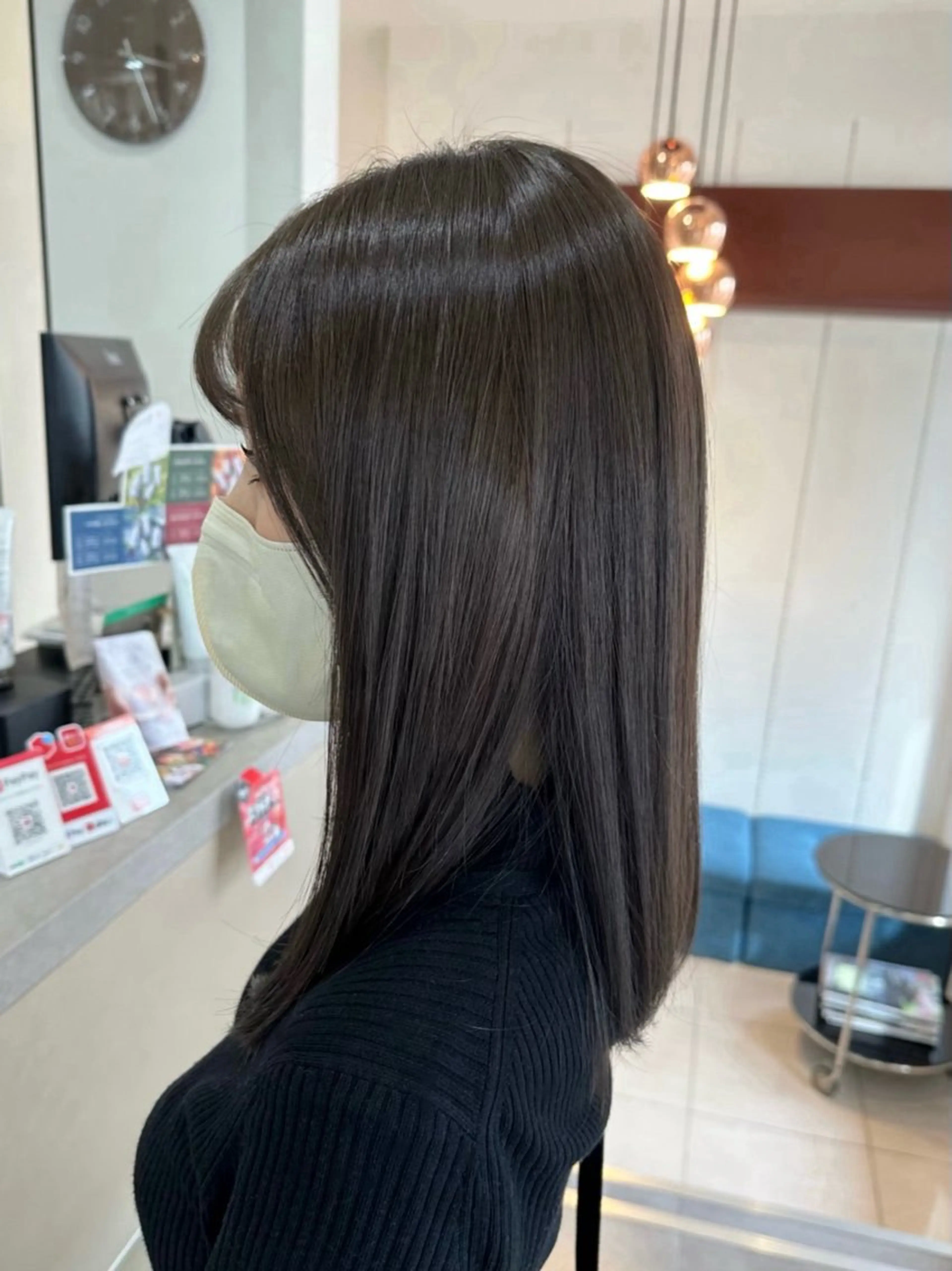 ミディアム 原口 圭織のヘアスタイル