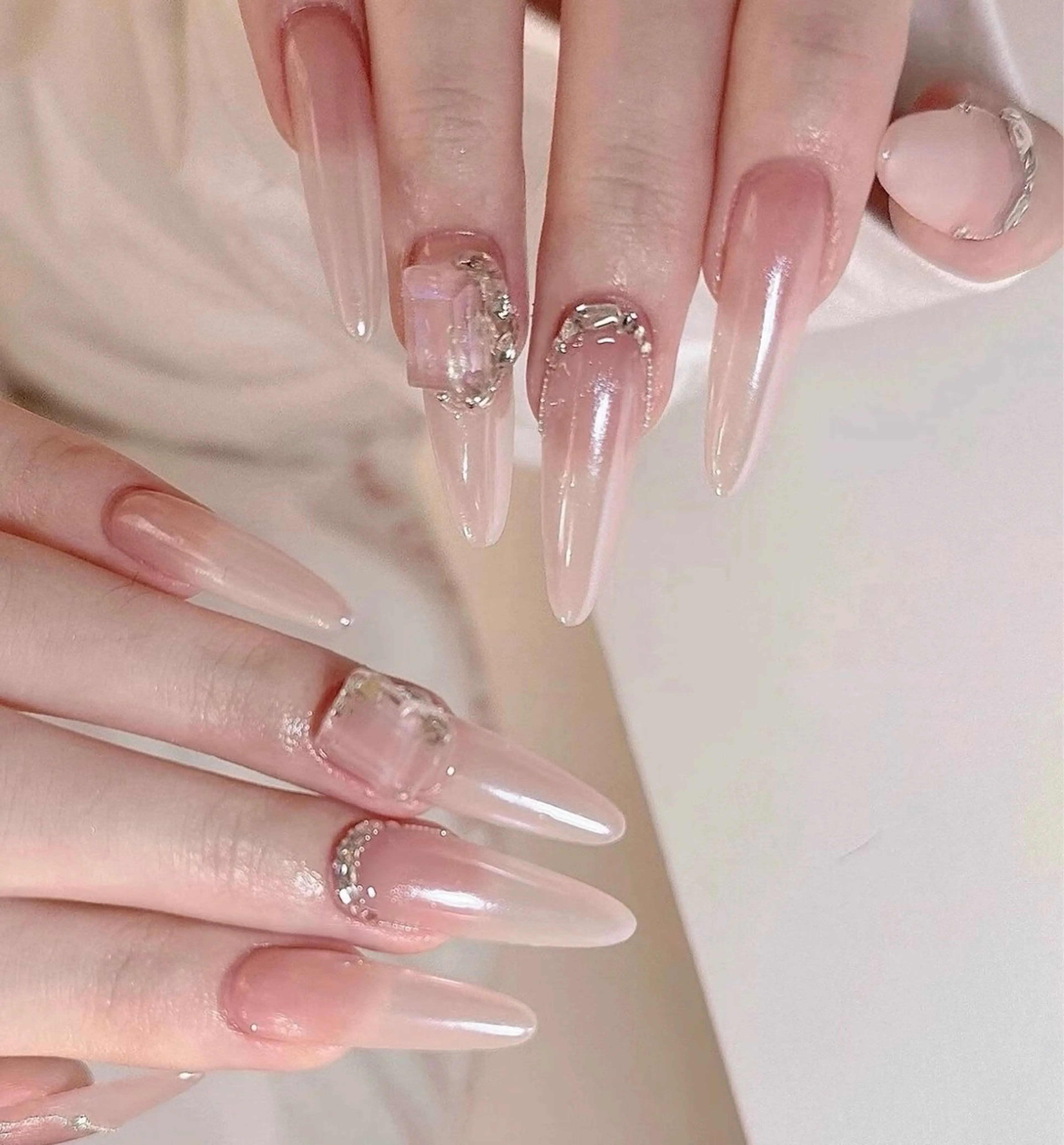 ネイル チークネイル 長さ出し フレンチネイル ガーリー 韓国ネイル SunNail池袋駅 ワンホンネイルのネイルデザイン